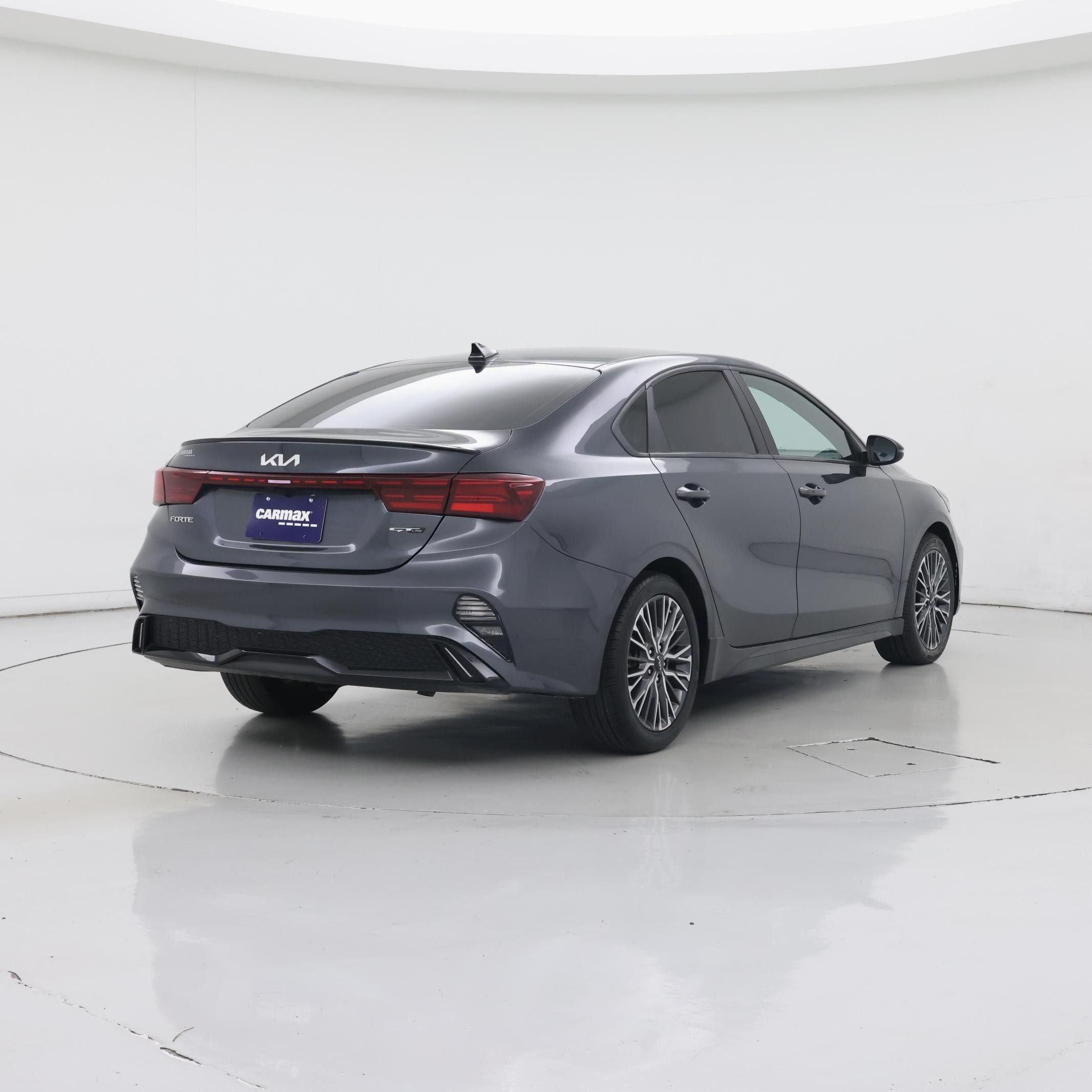 Thumbnail: 2023 Kia Forte - 8