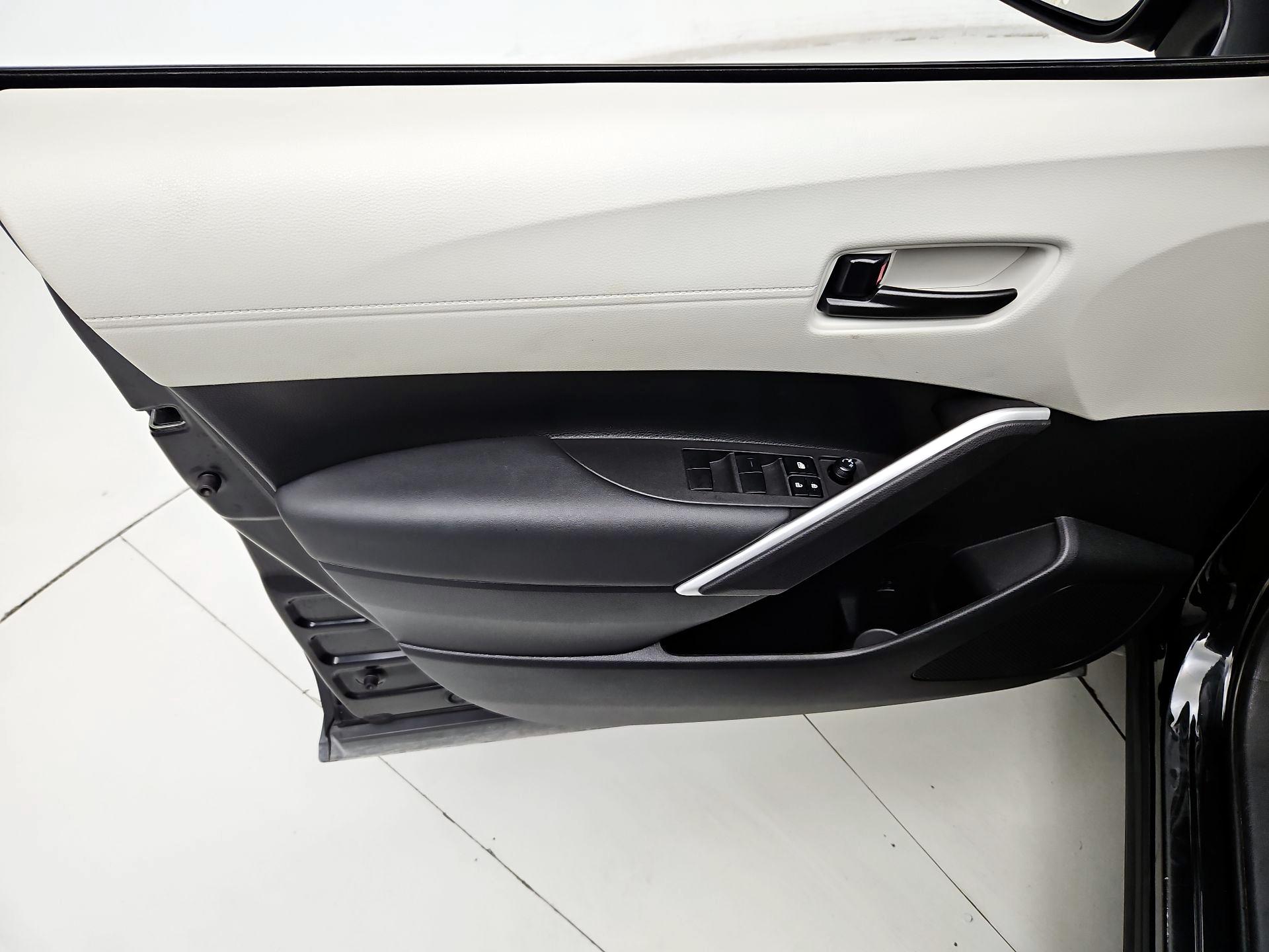 Thumbnail: 2024 Toyota Corolla Cross - 12