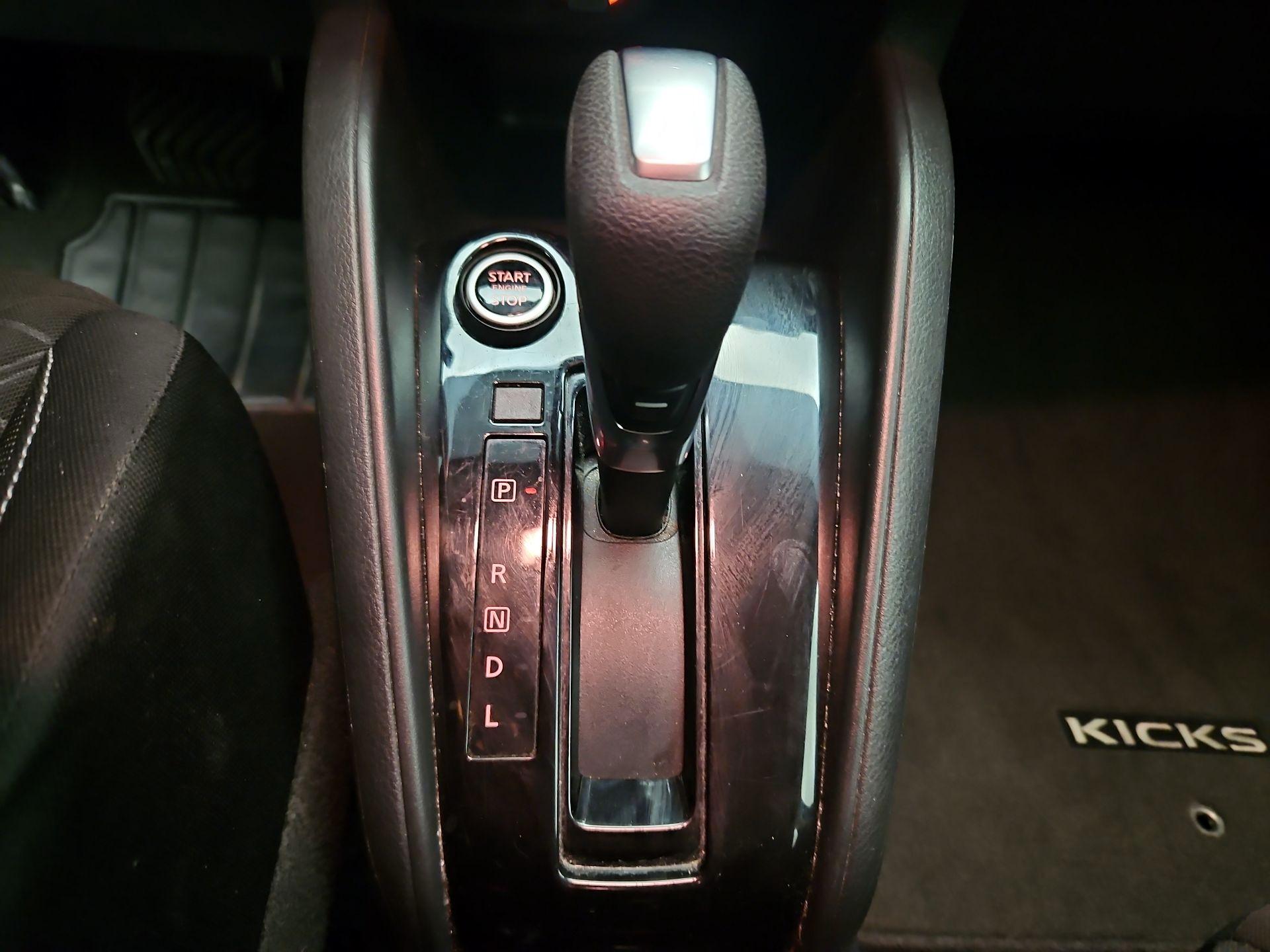 Thumbnail: 2022 Nissan Kicks - 17