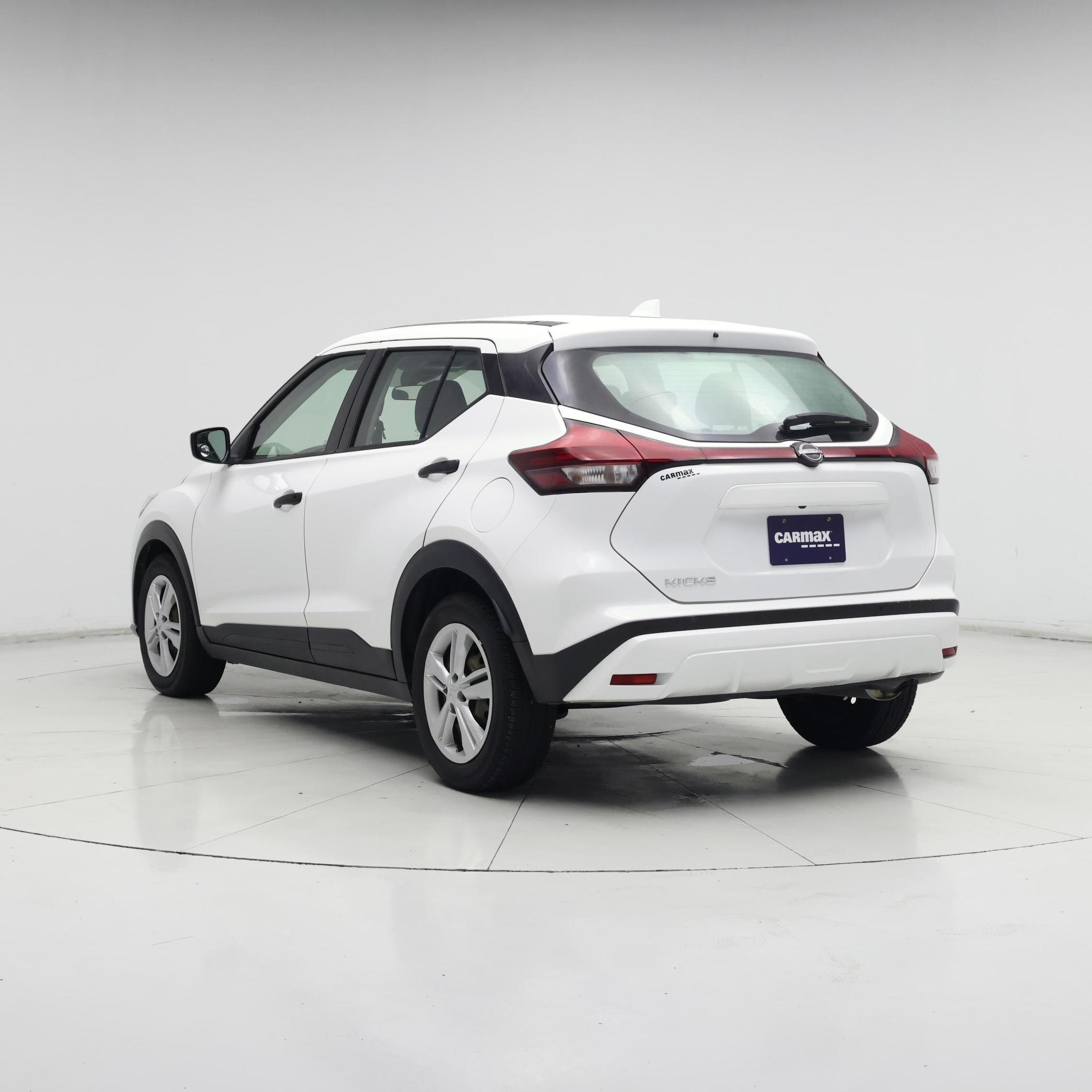 Thumbnail: 2023 Nissan Kicks - 2