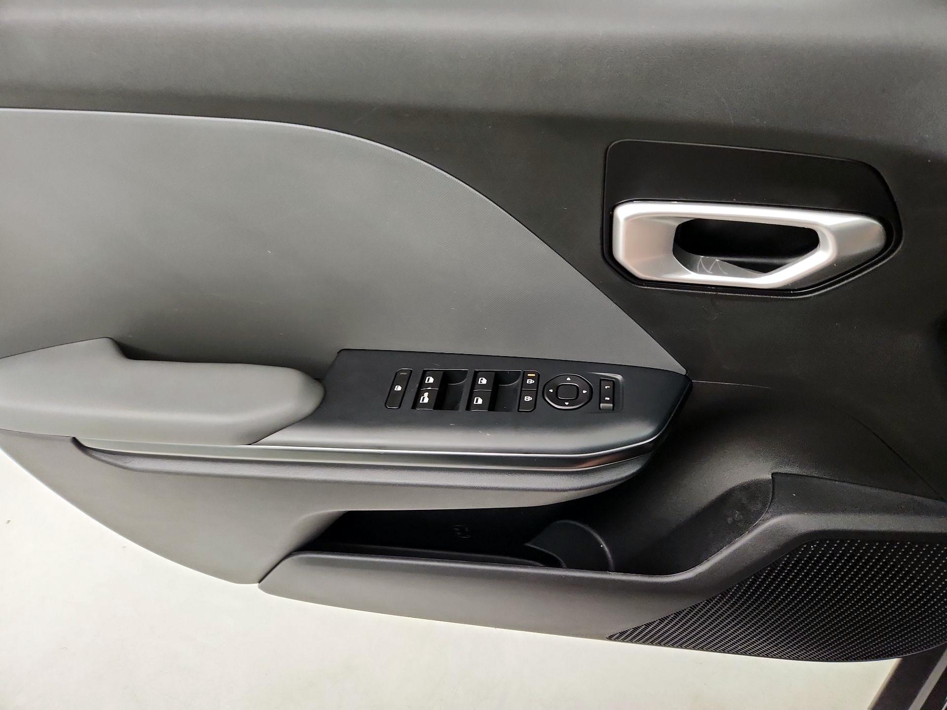 Thumbnail: 2025 Kia K4 - 12