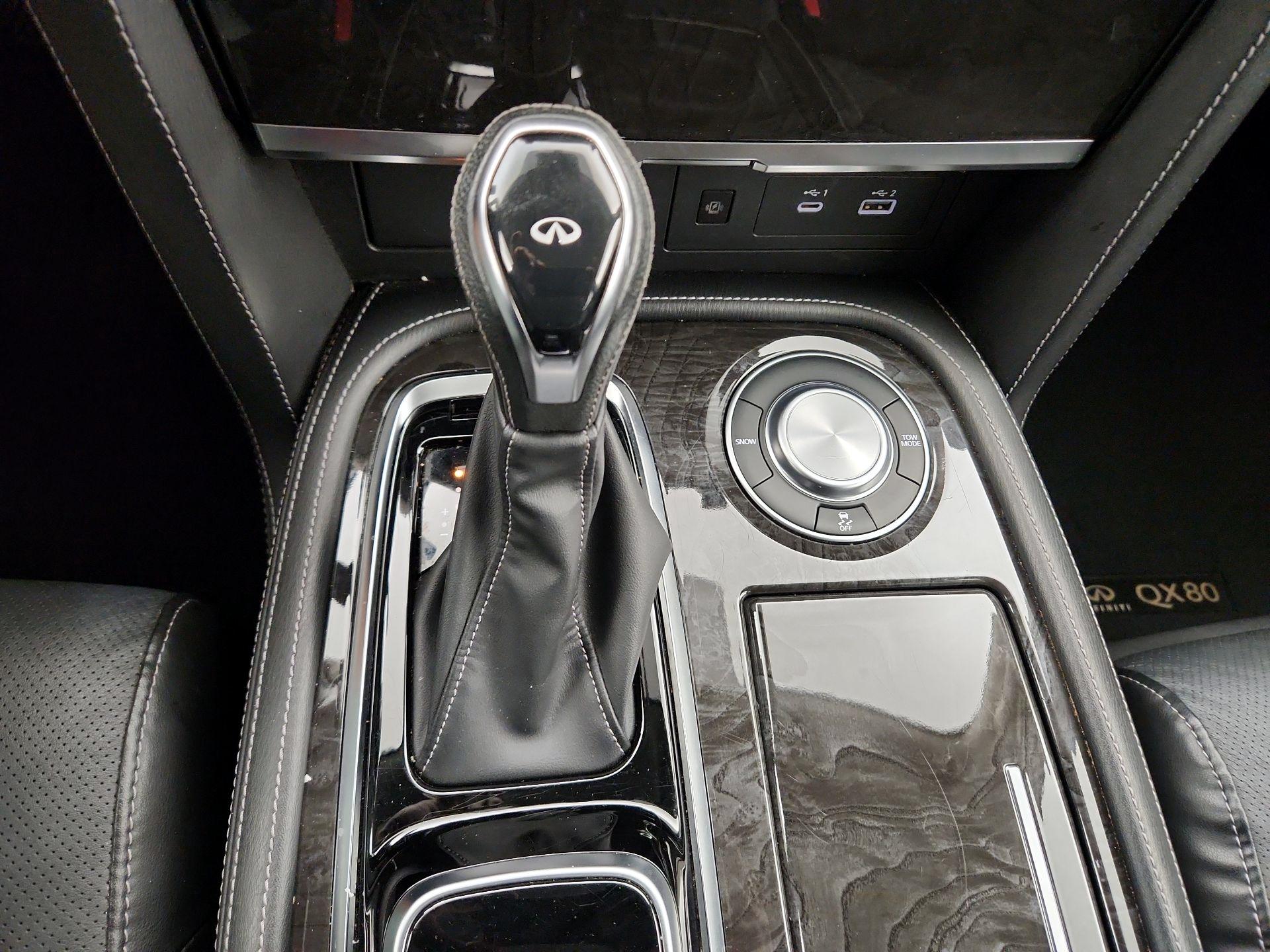 Thumbnail: 2022 INFINITI QX80 - 18