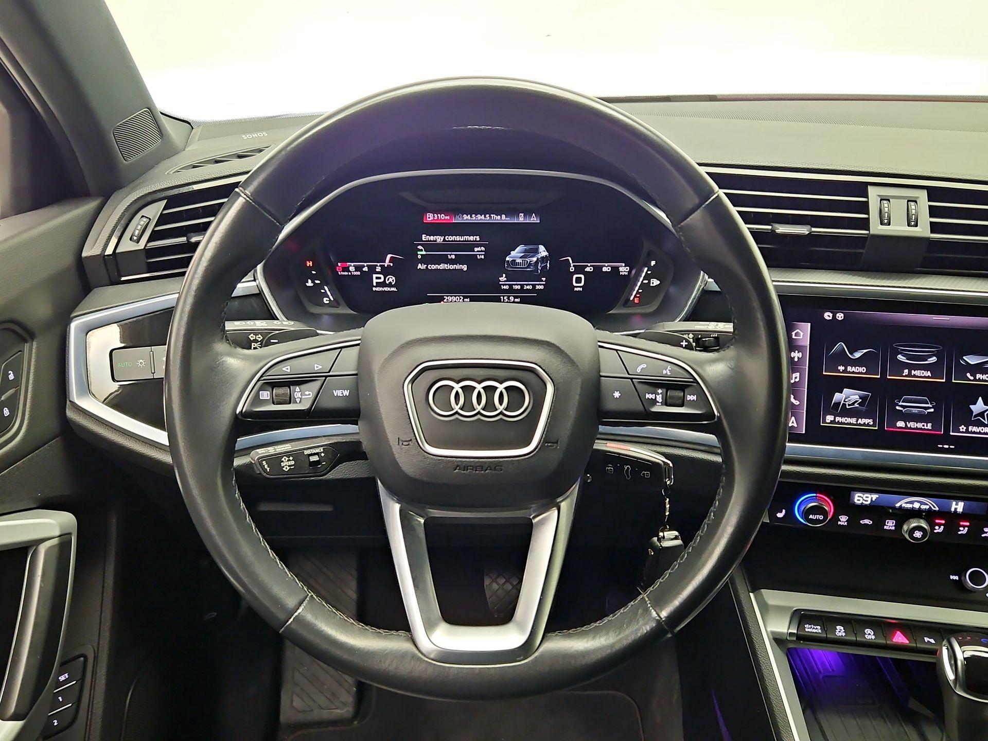 Thumbnail: 2022 Audi Q3 - 10