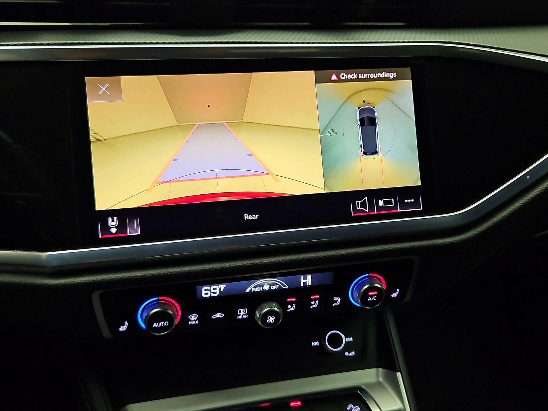 Thumbnail: 2022 Audi Q3 - 15