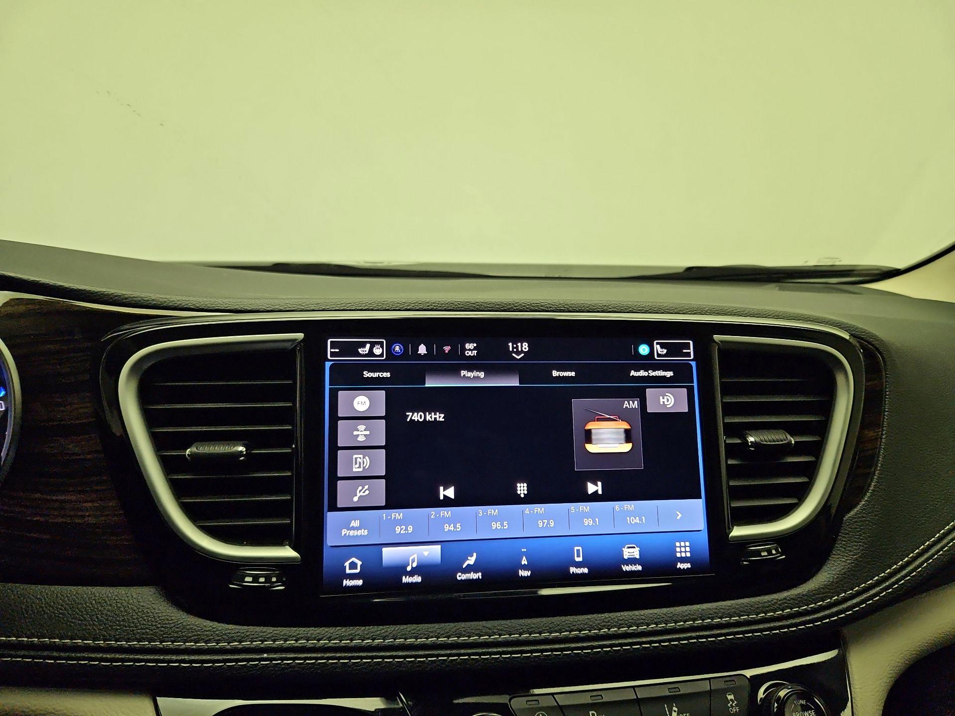 Thumbnail: 2024 Chrysler Pacifica - 15