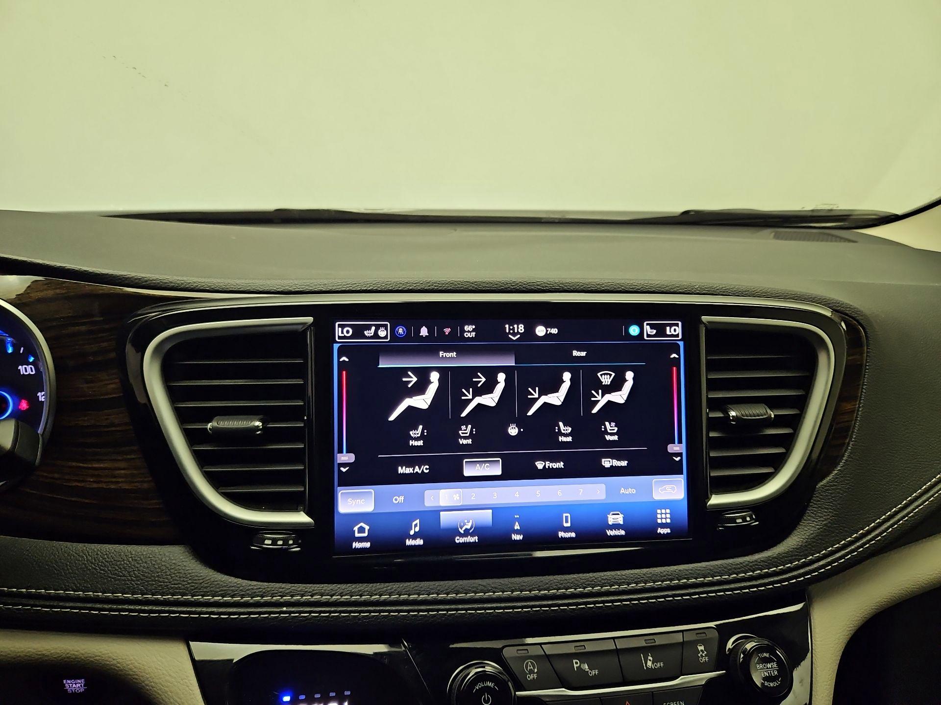 Thumbnail: 2024 Chrysler Pacifica - 16