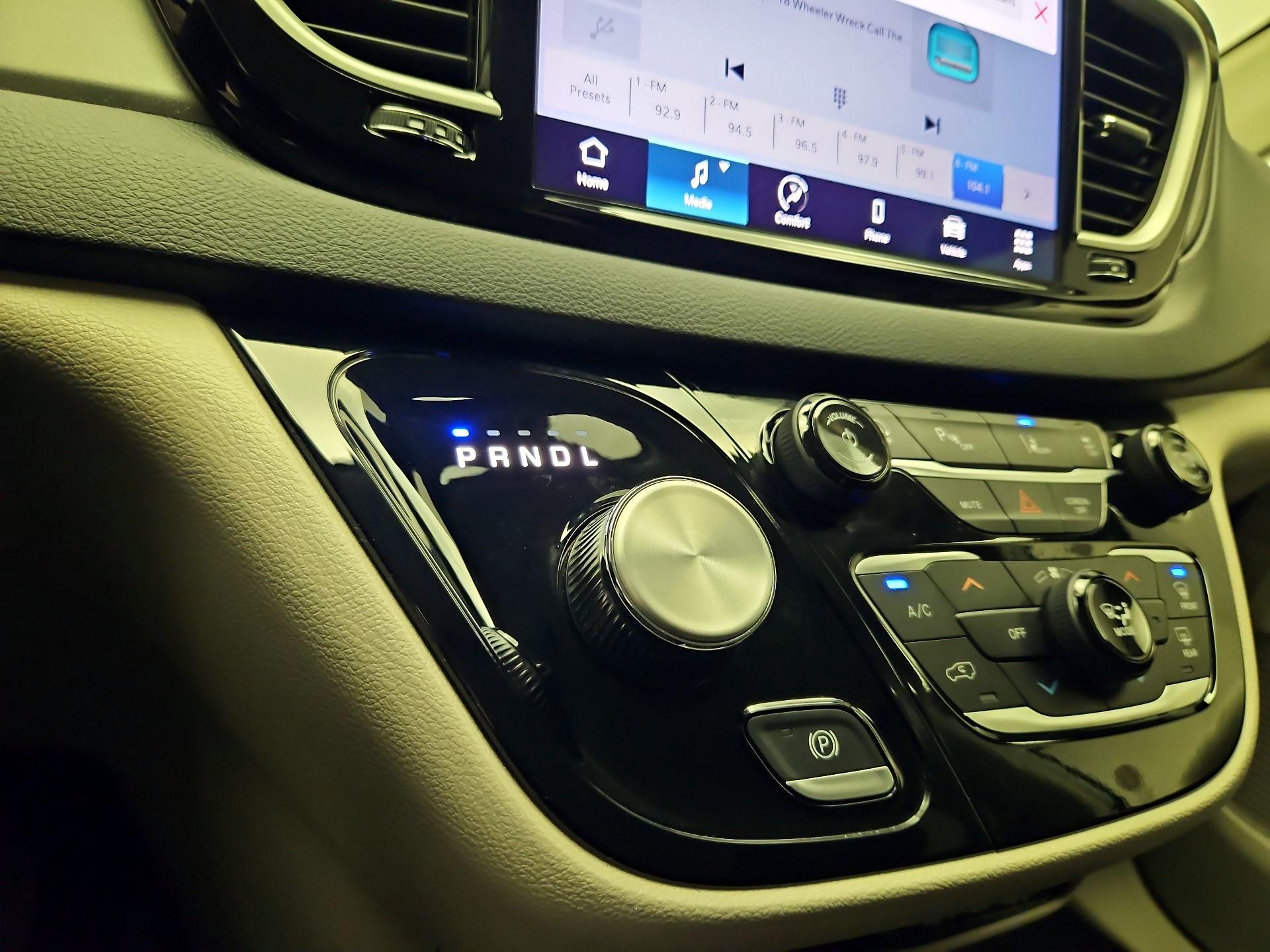 Thumbnail: 2024 Chrysler Pacifica - 16