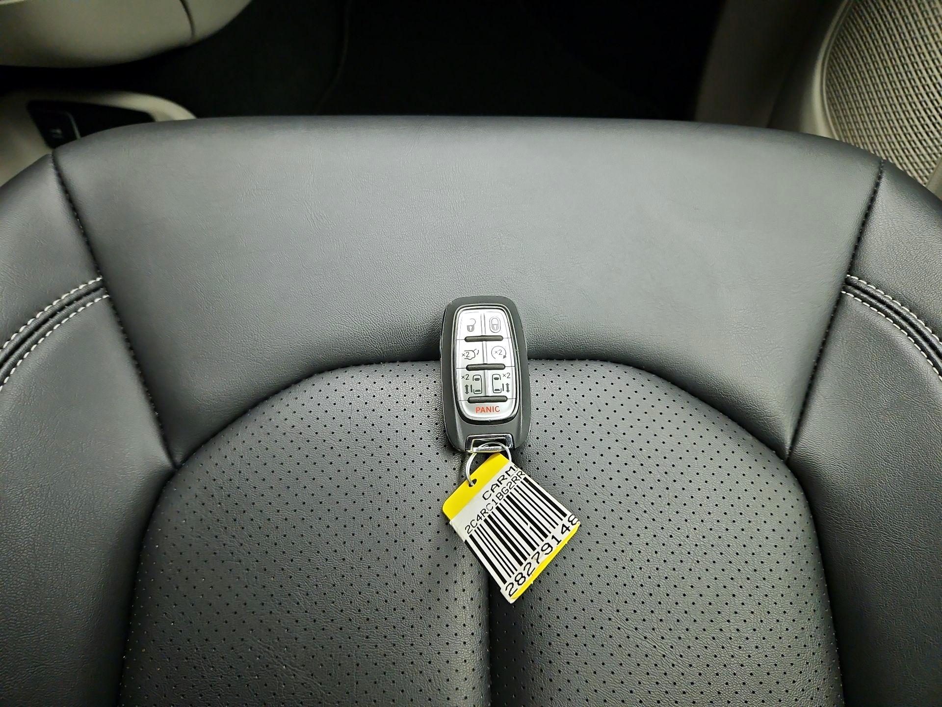 Thumbnail: 2024 Chrysler Pacifica - 20