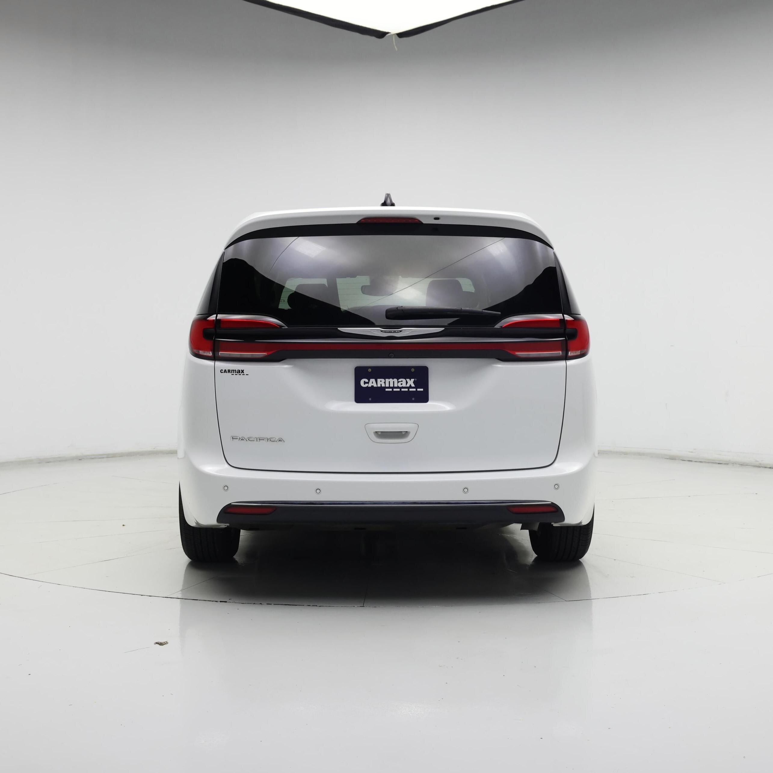 Thumbnail: 2024 Chrysler Pacifica - 6