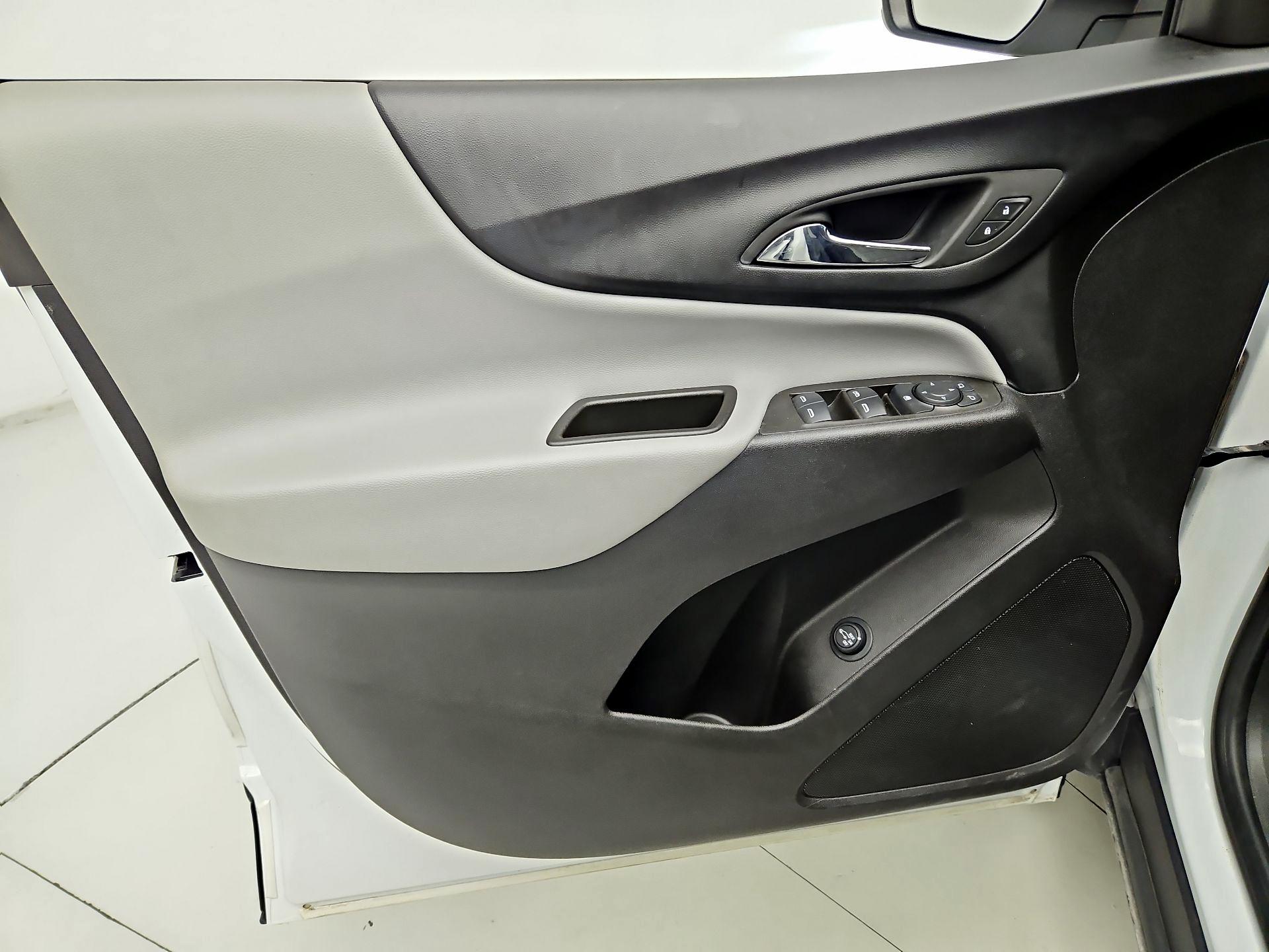 Thumbnail: 2023 Chevrolet Equinox - 12