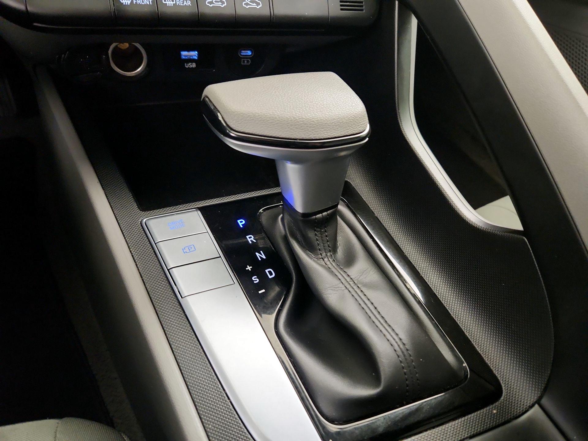 Thumbnail: 2024 Hyundai Elantra - 18