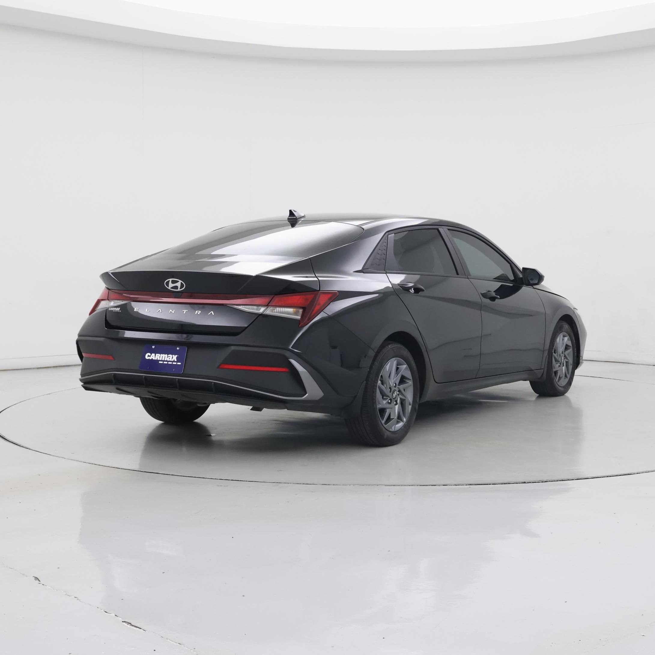 Thumbnail: 2024 Hyundai Elantra - 8