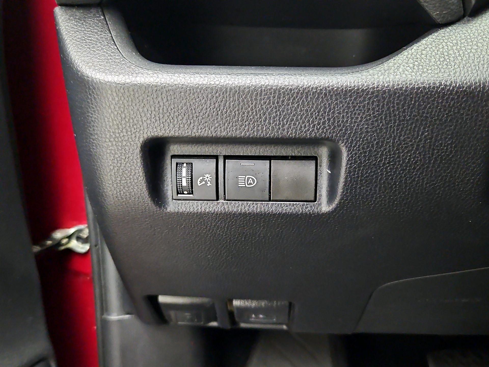 Thumbnail: 2020 Toyota RAV4 - 13