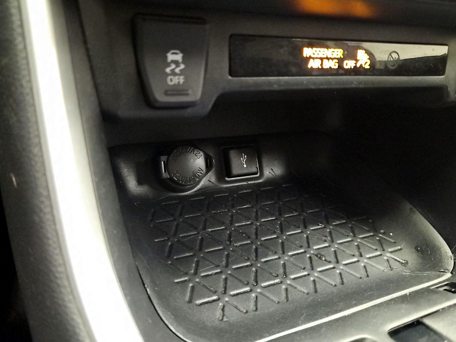 Thumbnail: 2020 Toyota RAV4 - 18