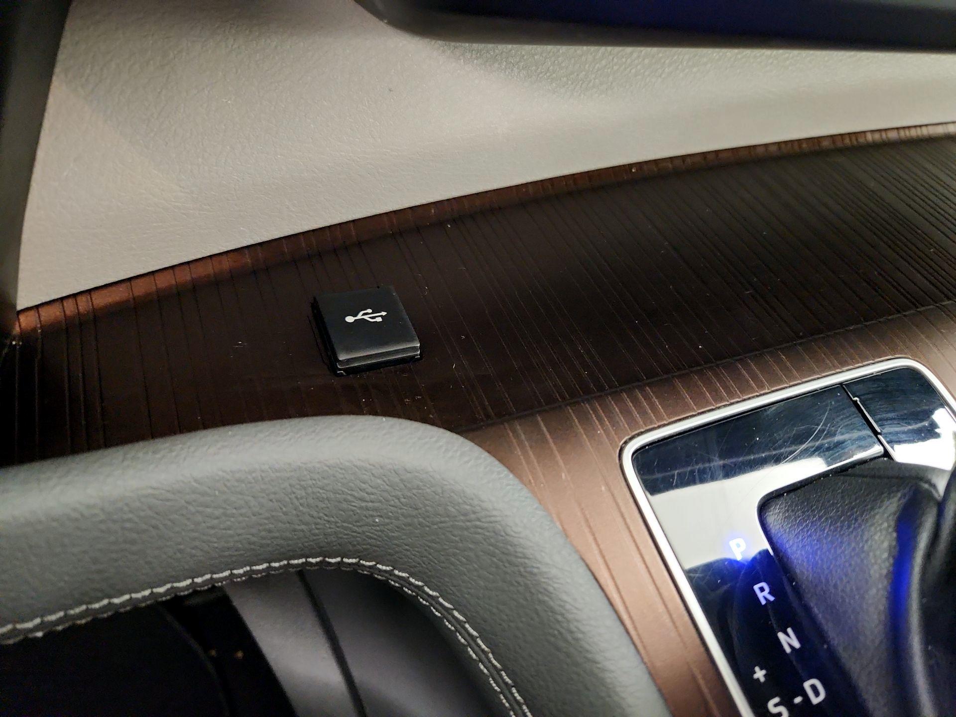 Thumbnail: 2024 Toyota Sienna - 18