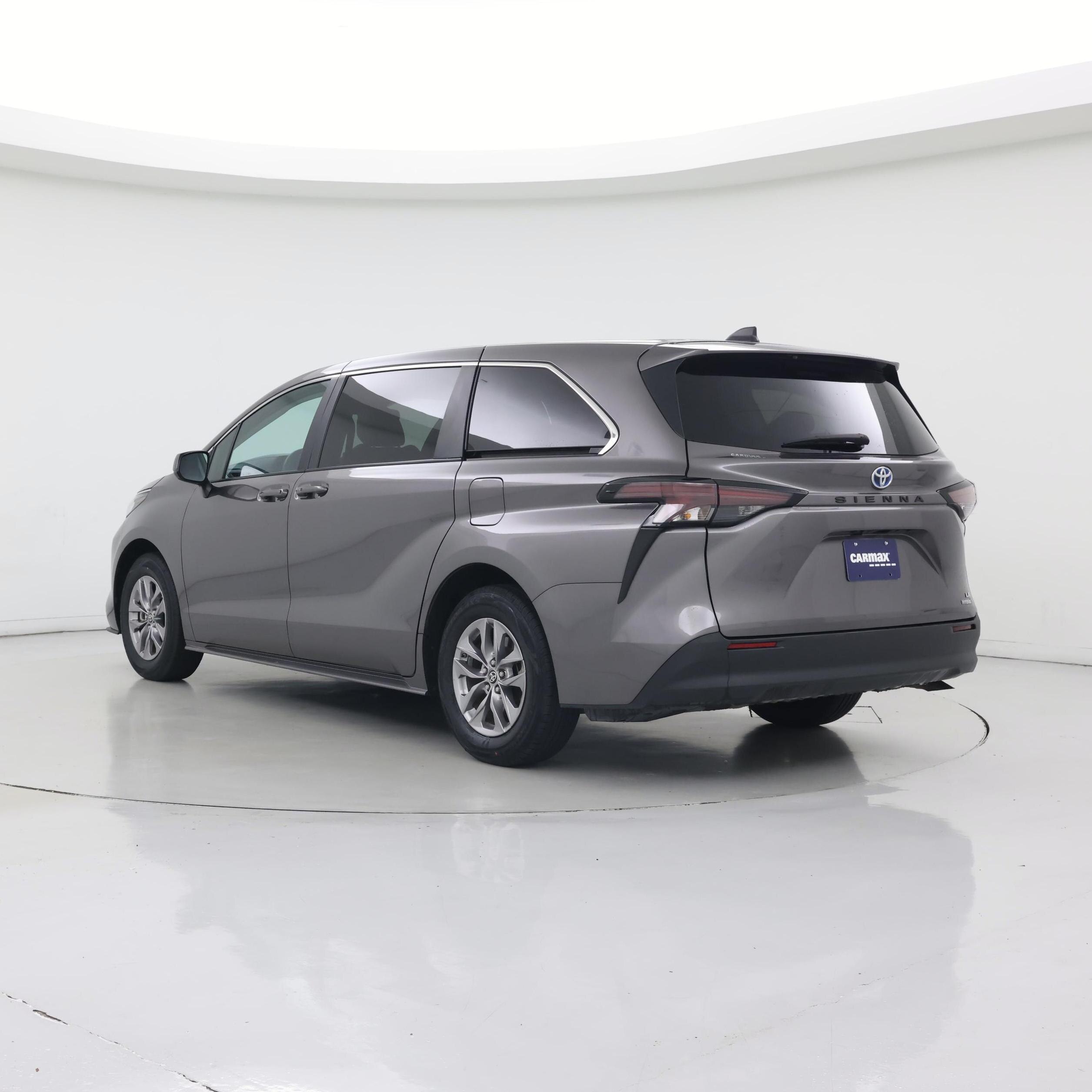 Thumbnail: 2024 Toyota Sienna - 2
