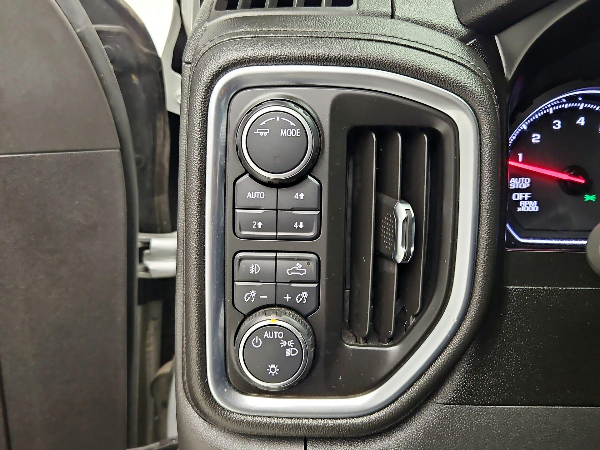 Thumbnail: 2021 Chevrolet Silverado 1500 - 13