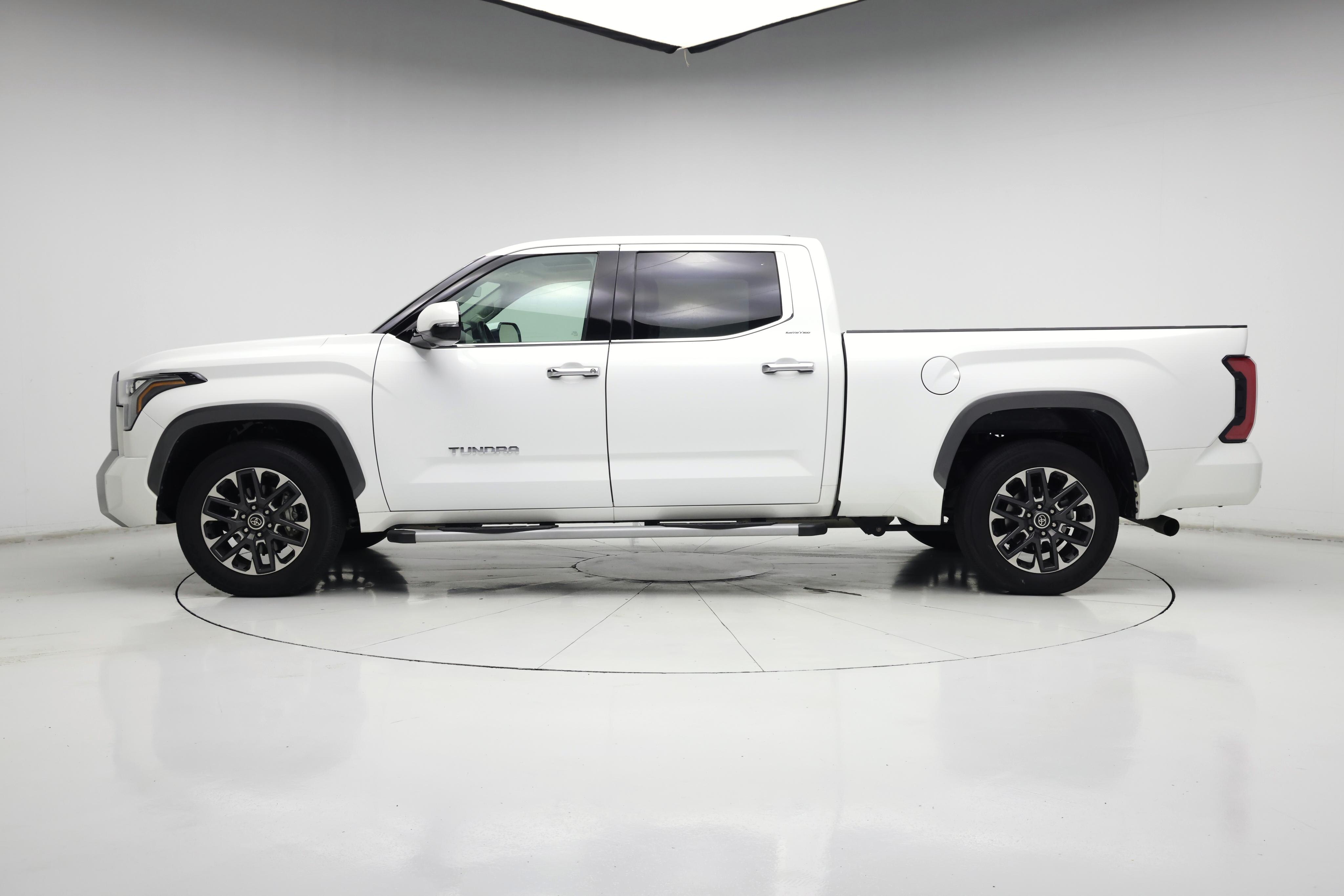 Thumbnail: 2022 Toyota Tundra - 3