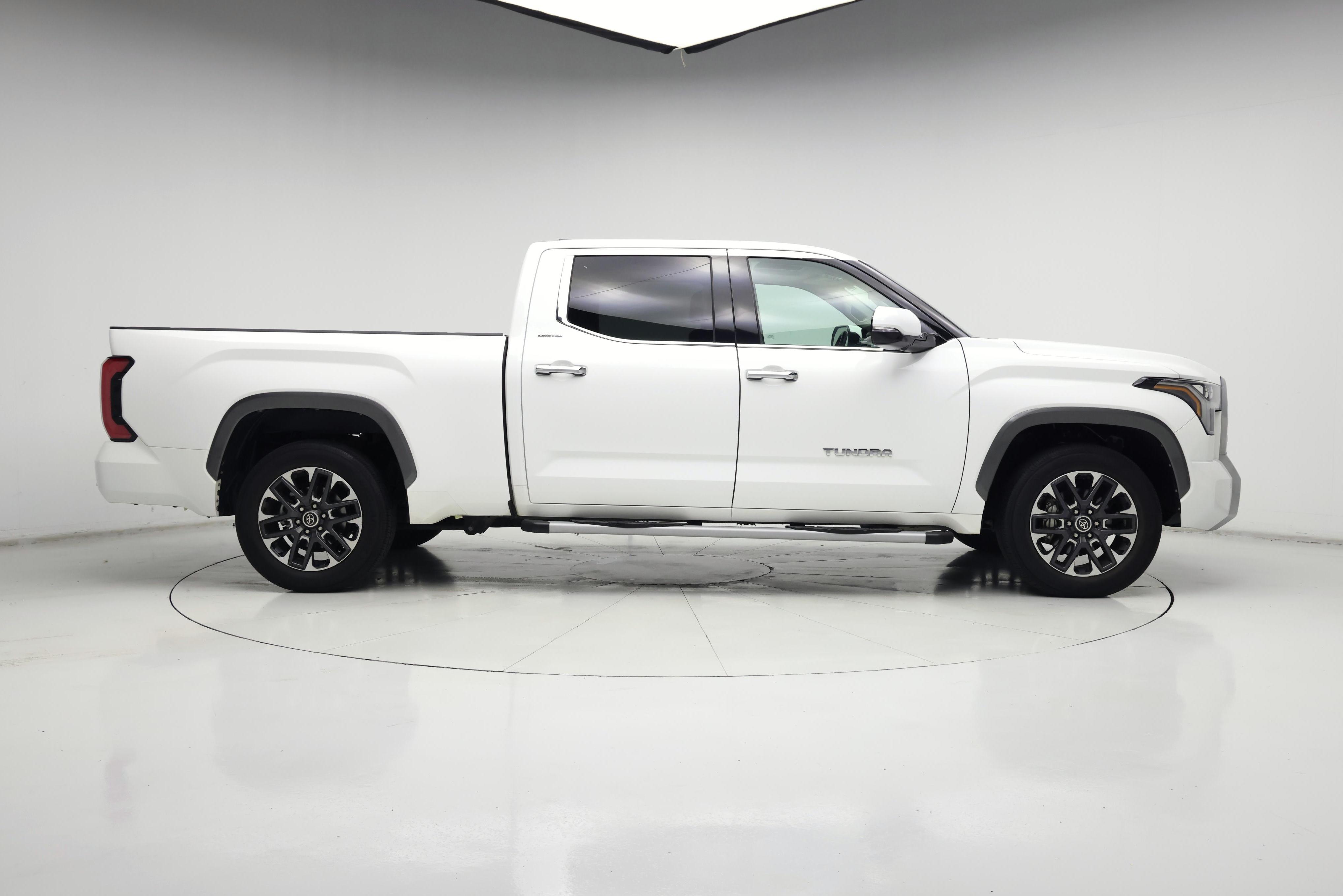 Thumbnail: 2022 Toyota Tundra - 7