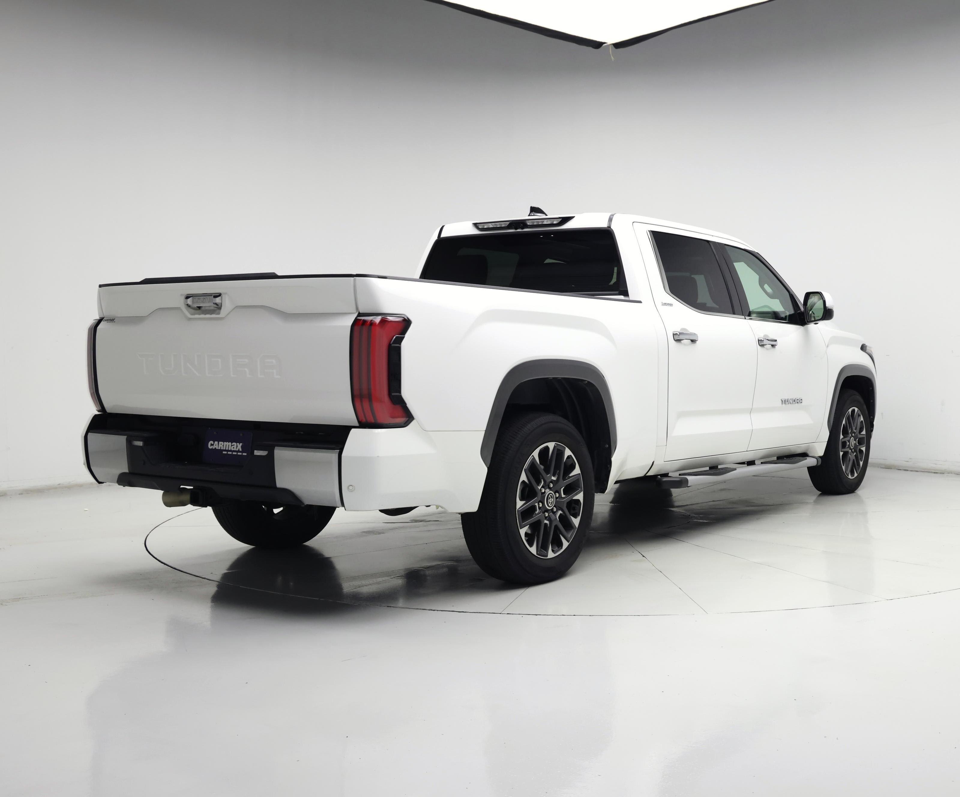 Thumbnail: 2022 Toyota Tundra - 8