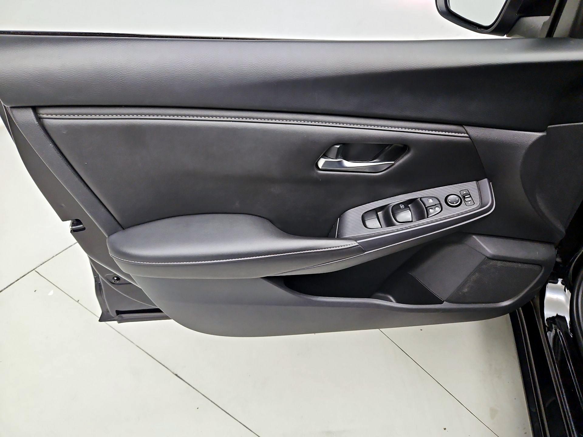 Thumbnail: 2023 Nissan Sentra - 12