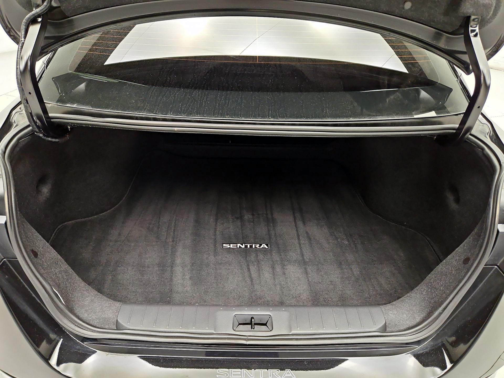 Thumbnail: 2023 Nissan Sentra - 20