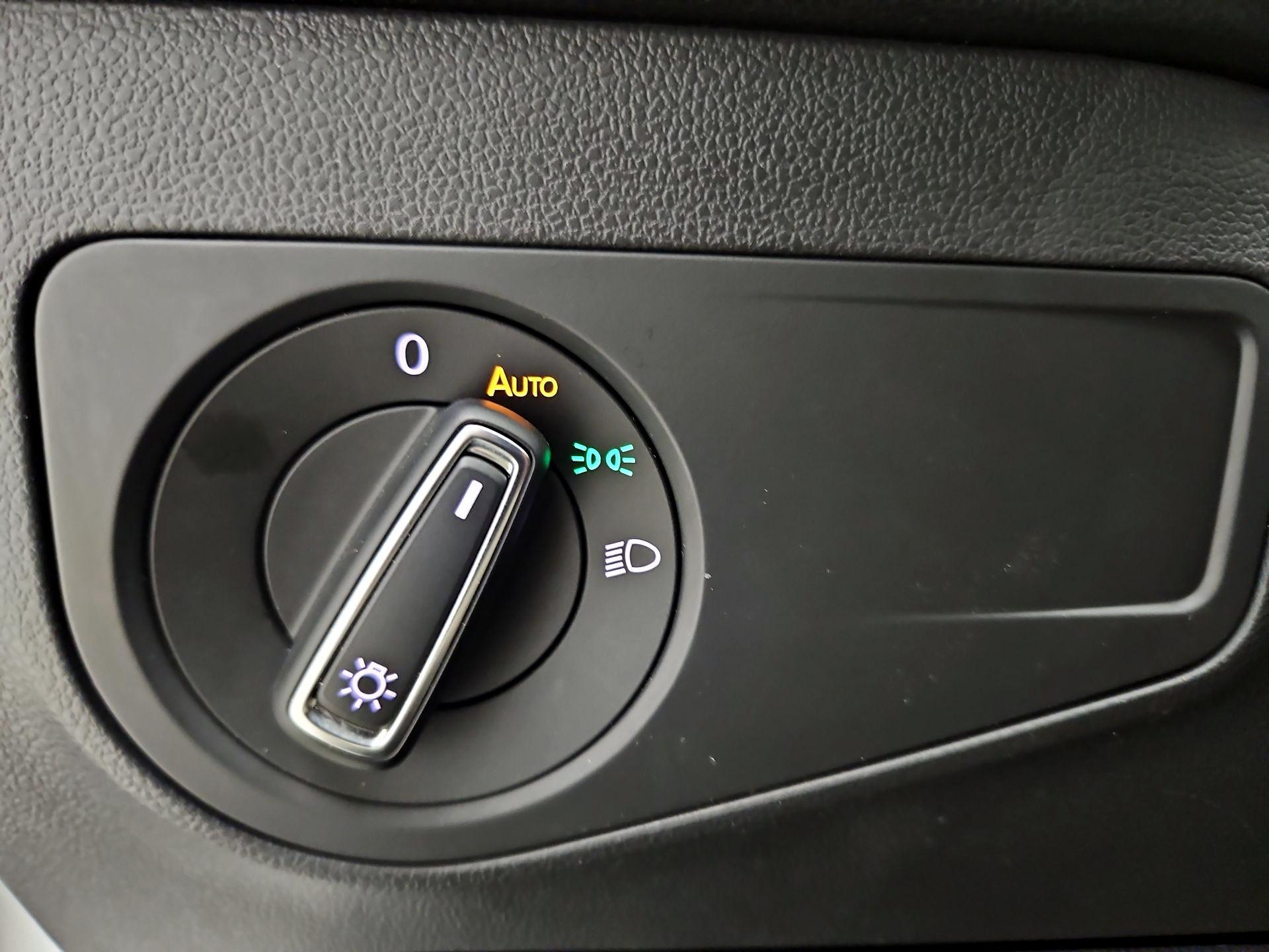 Thumbnail: 2024 Volkswagen Tiguan - 13