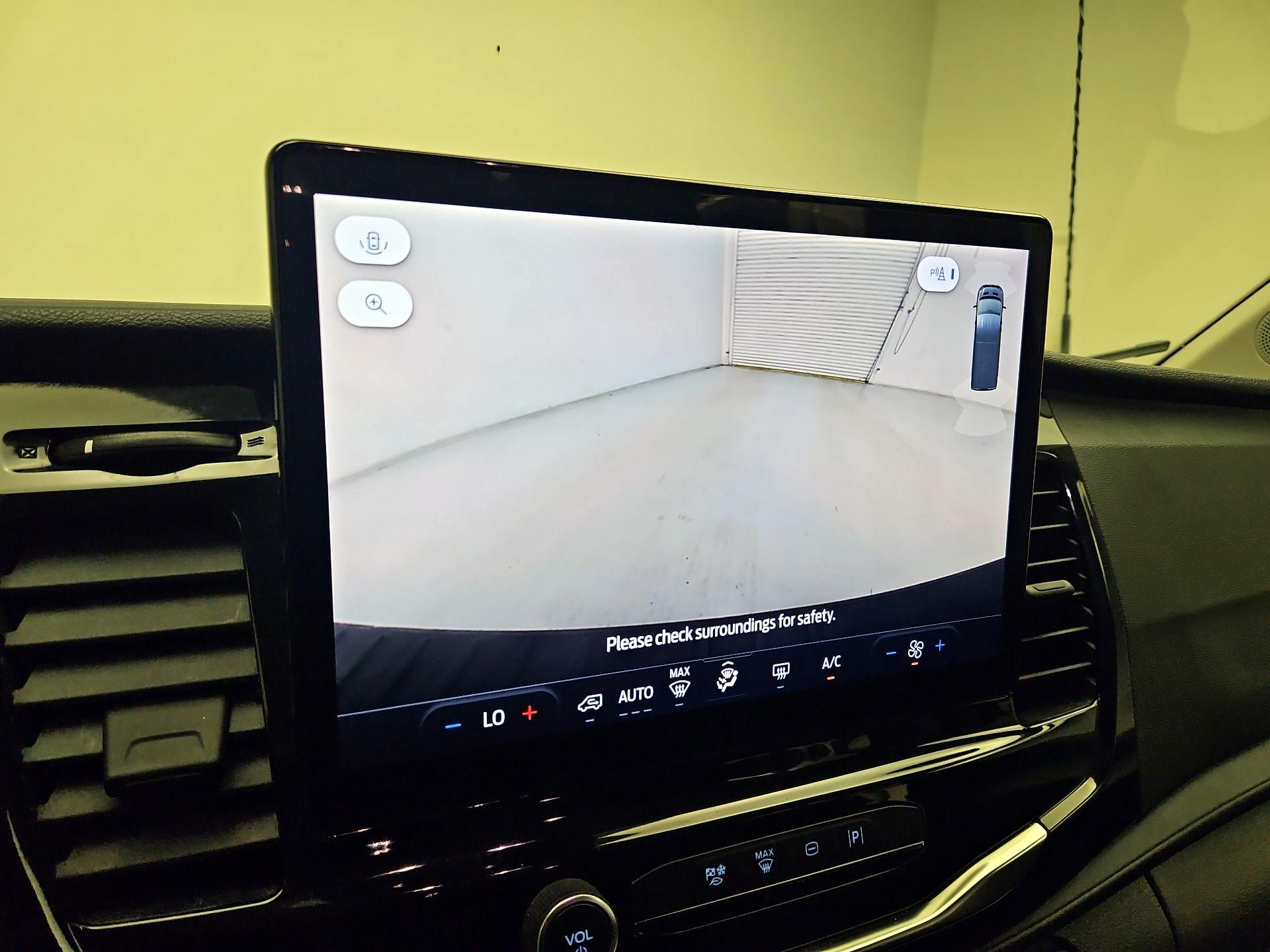 Thumbnail: 2023 Ford Transit Series - 15