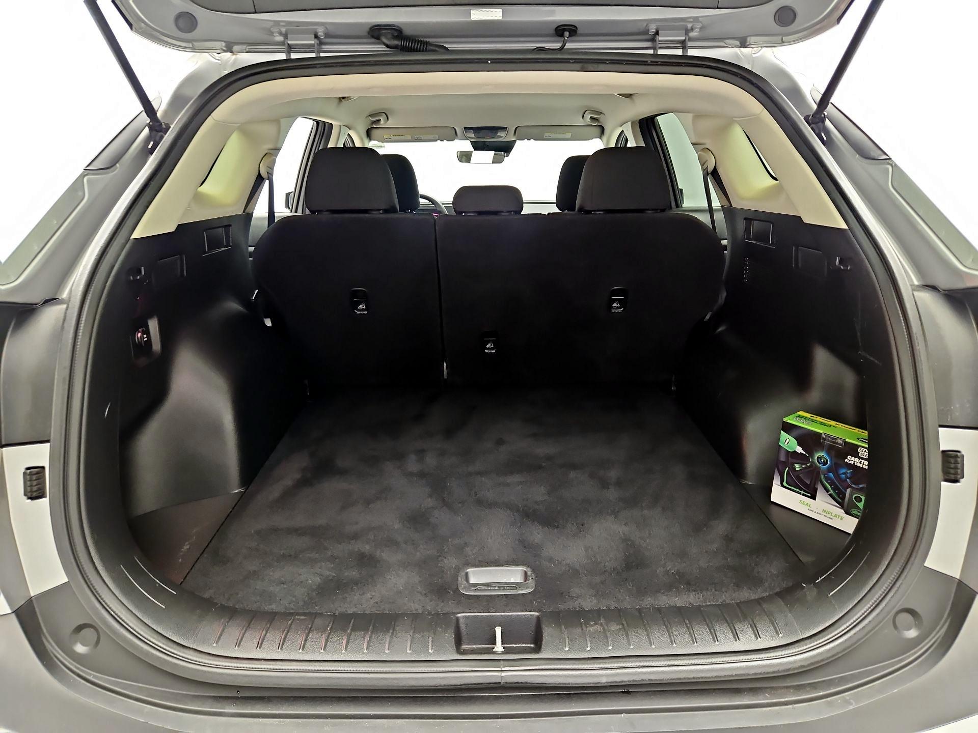 Thumbnail: 2023 Kia Sportage - 20