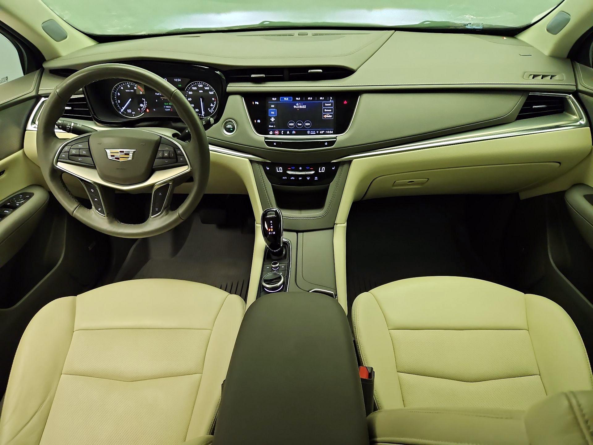 Thumbnail: 2024 Cadillac XT5 - 9