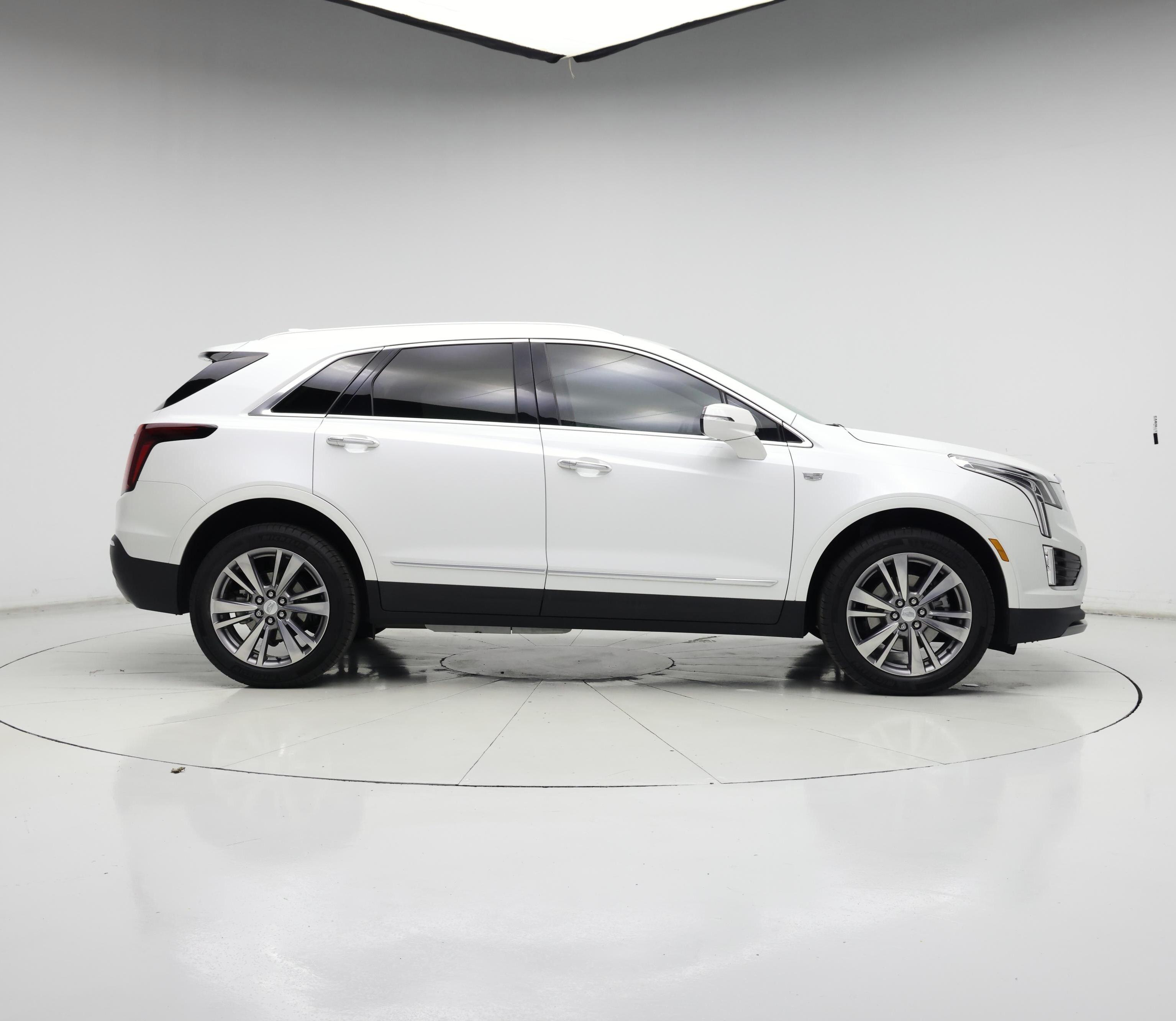Thumbnail: 2024 Cadillac XT5 - 7