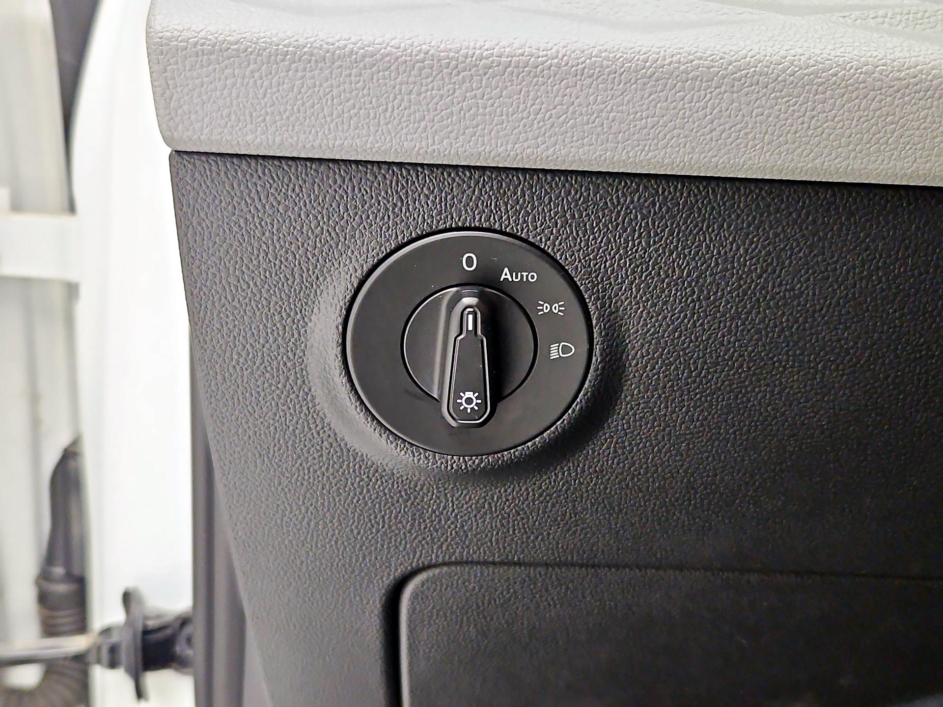 Thumbnail: 2022 Volkswagen Taos - 13