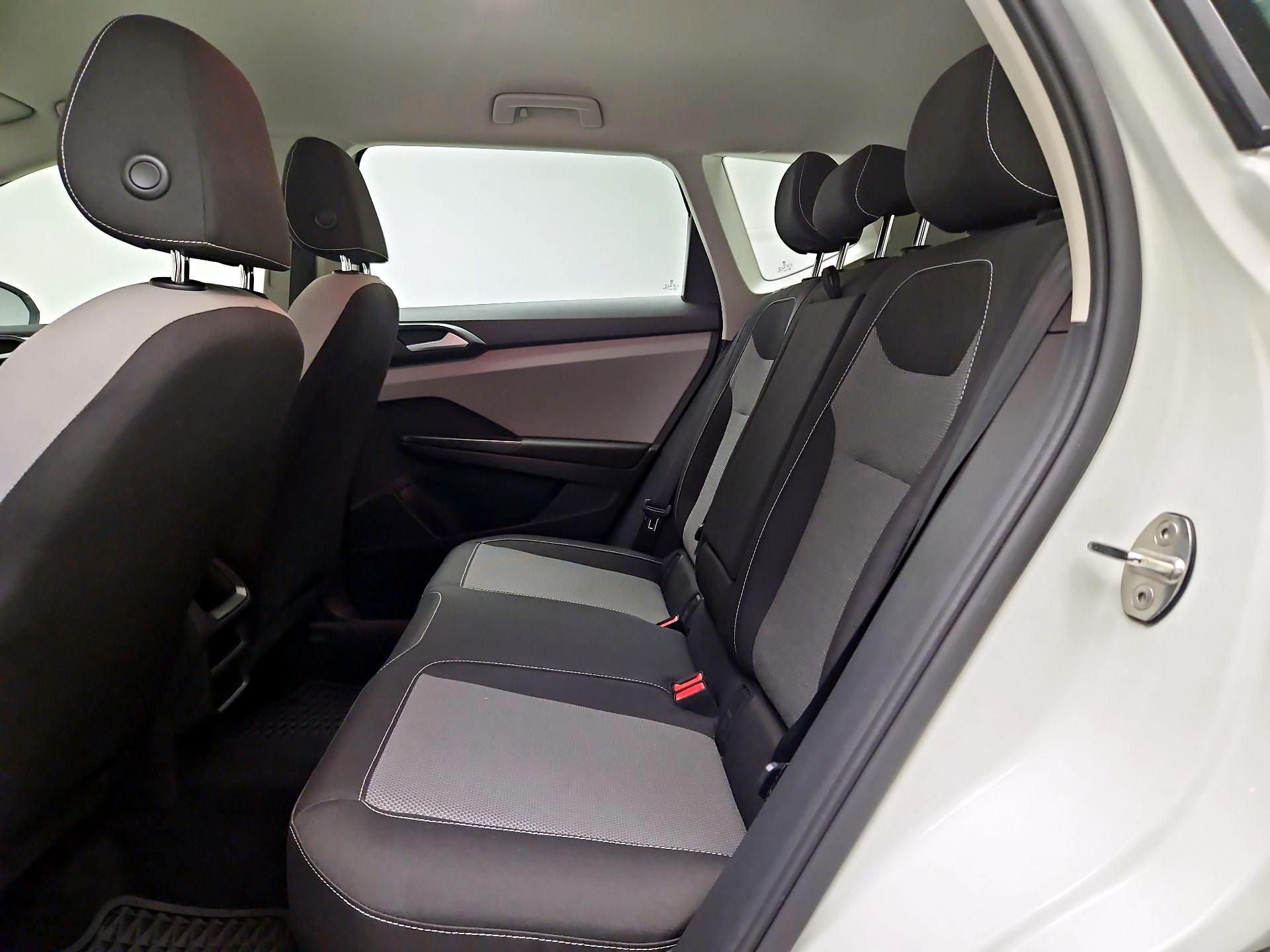 Thumbnail: 2022 Volkswagen Taos - 19