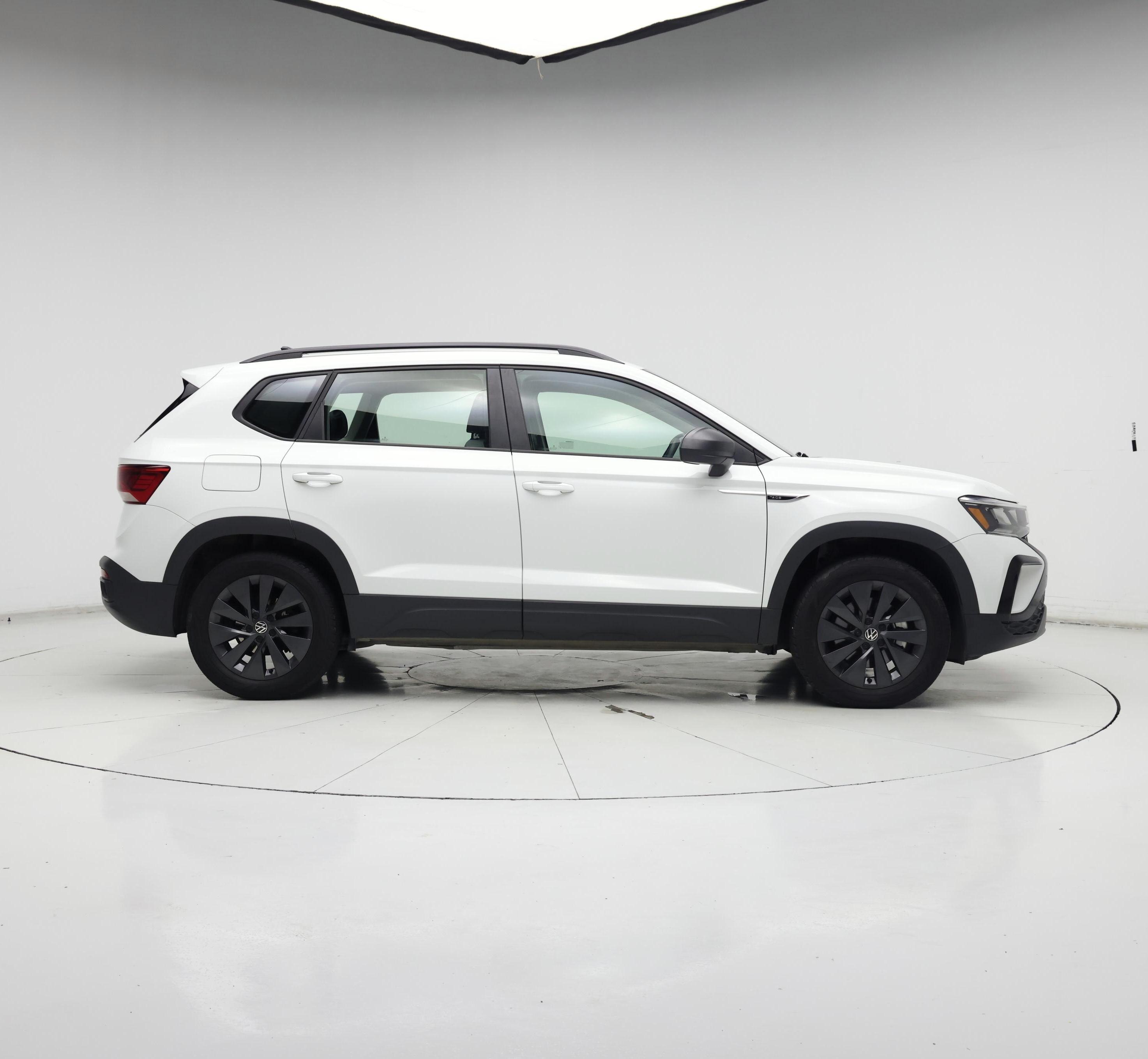 Thumbnail: 2022 Volkswagen Taos - 7