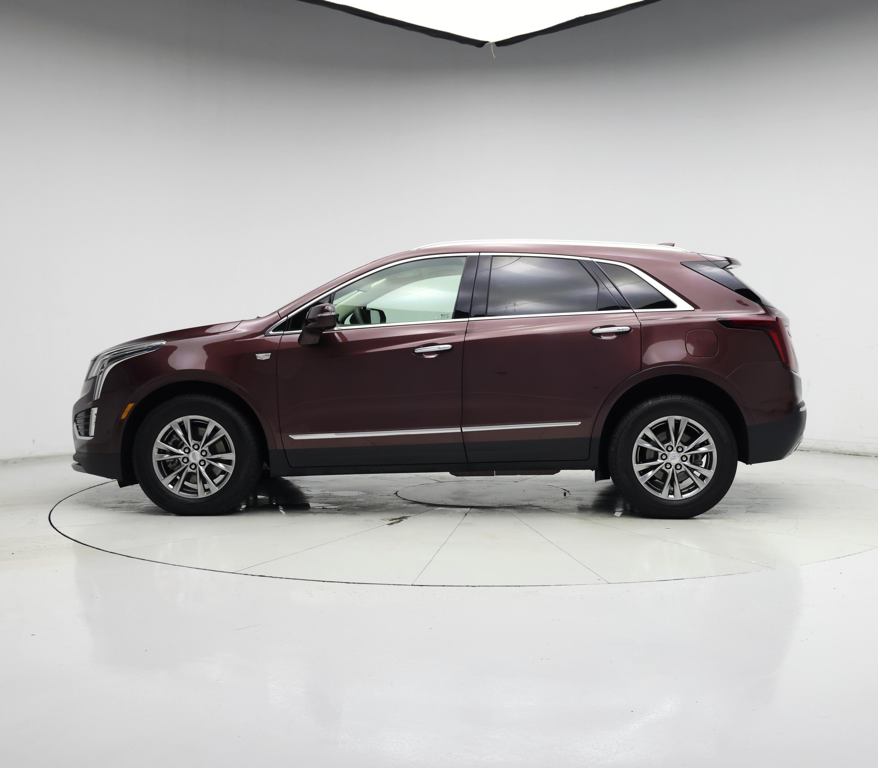Thumbnail: 2022 Cadillac XT5 - 3