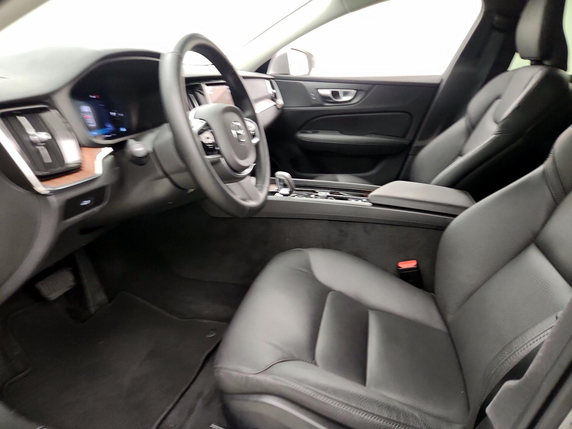 Thumbnail: 2025 Volvo S60 - 11