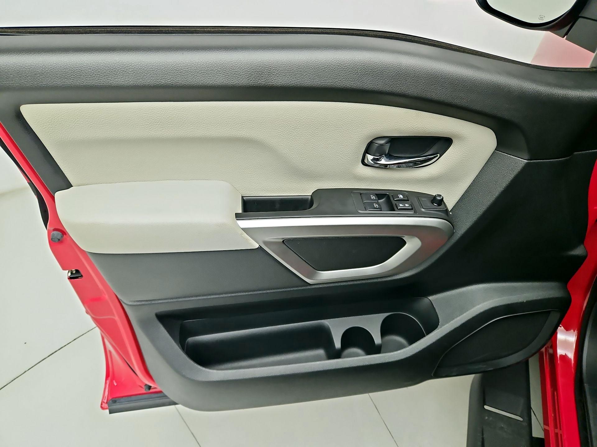 Thumbnail: 2024 Nissan Titan - 12