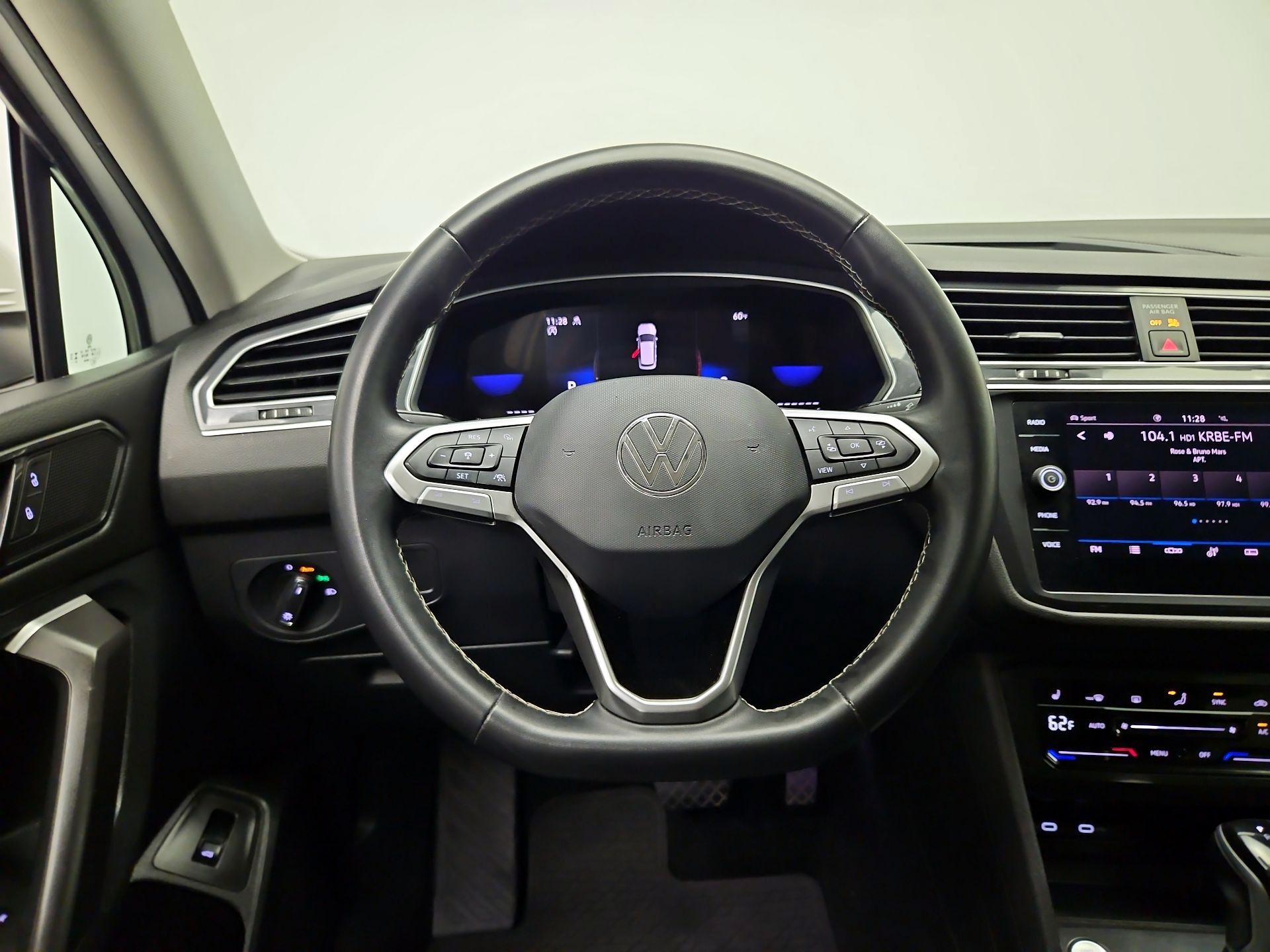 Thumbnail: 2024 Volkswagen Tiguan - 10