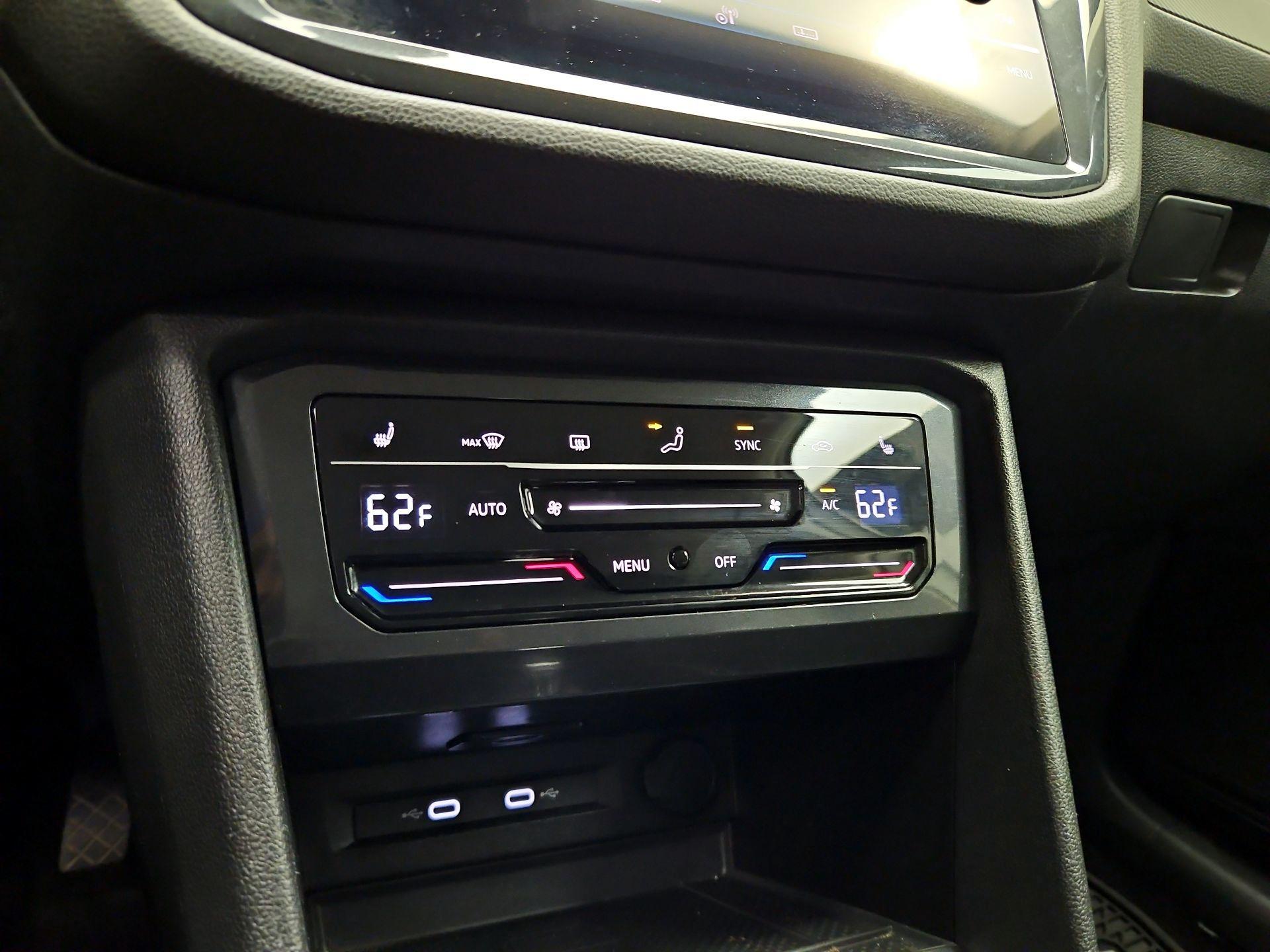 Thumbnail: 2024 Volkswagen Tiguan - 15