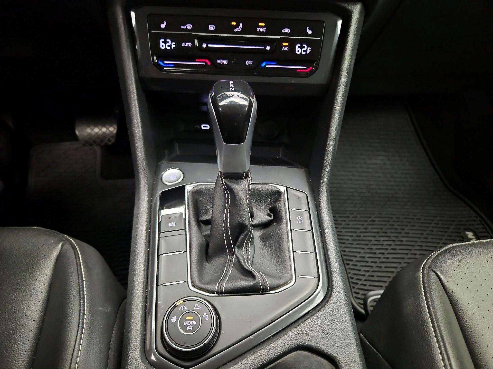 Thumbnail: 2024 Volkswagen Tiguan - 16