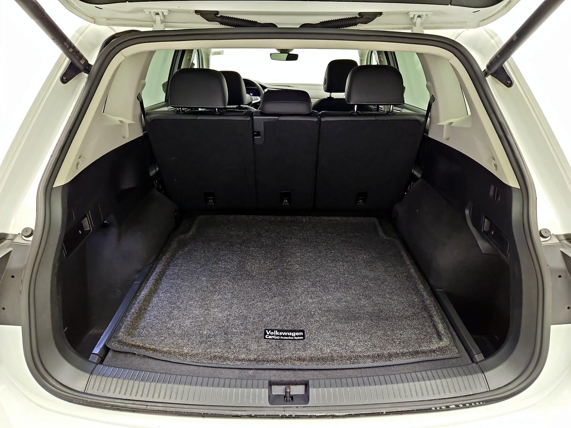 Thumbnail: 2024 Volkswagen Tiguan - 18