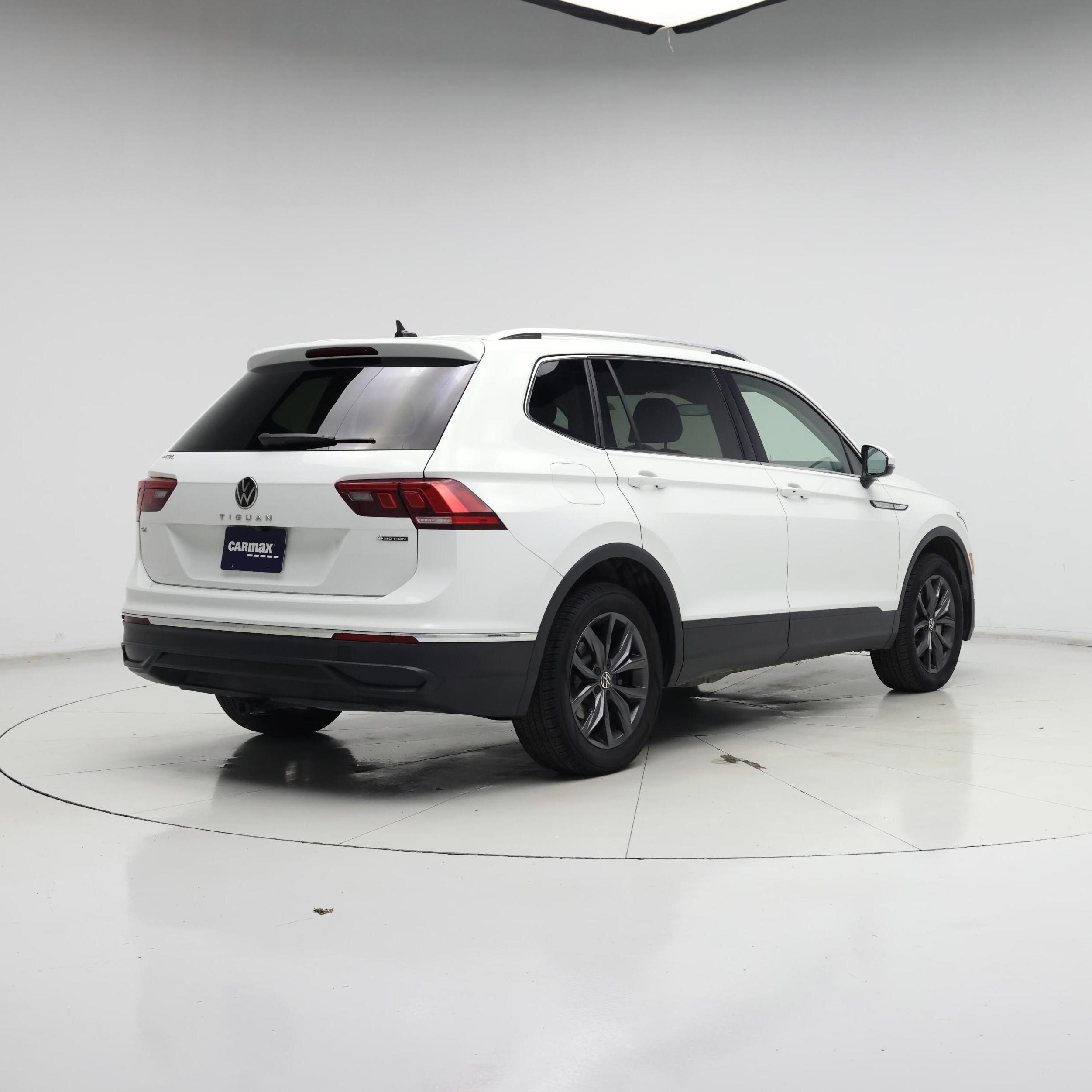 Thumbnail: 2024 Volkswagen Tiguan - 8