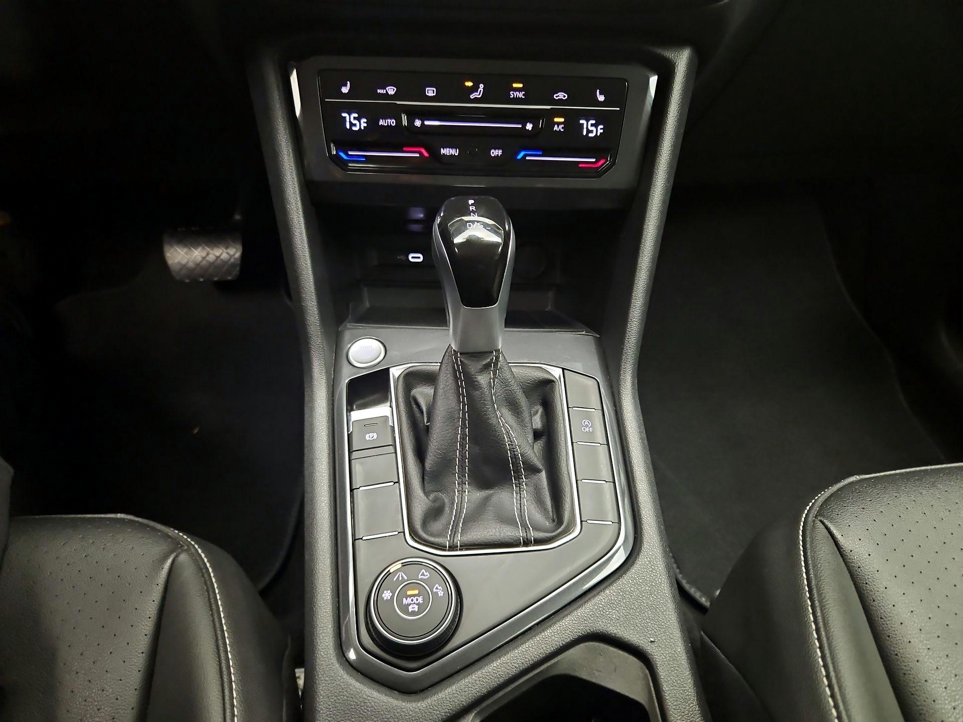 Thumbnail: 2024 Volkswagen Tiguan - 15