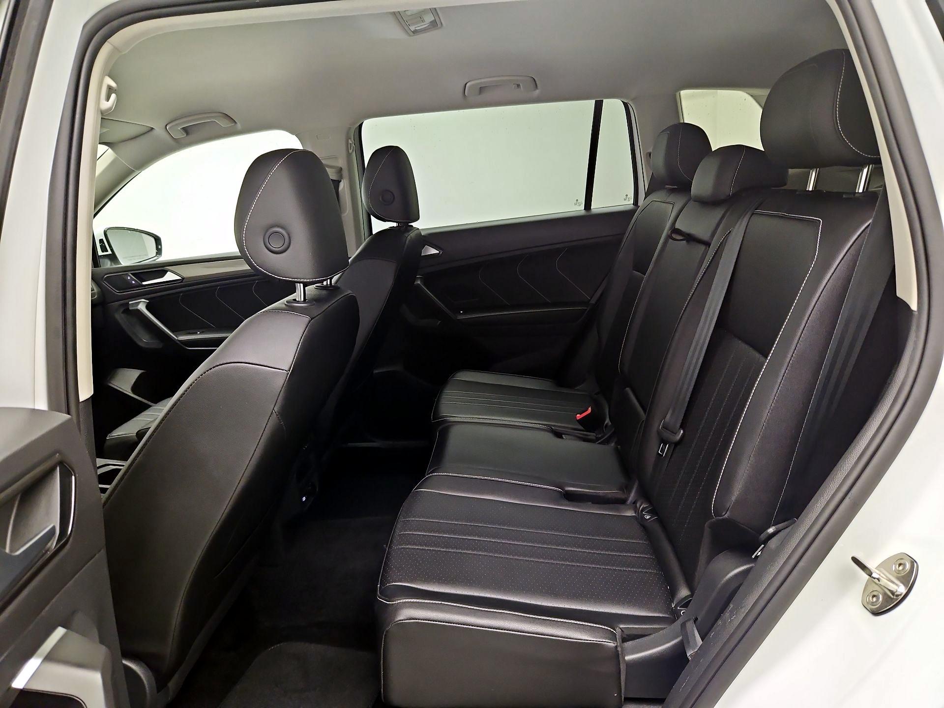 Thumbnail: 2024 Volkswagen Tiguan - 16