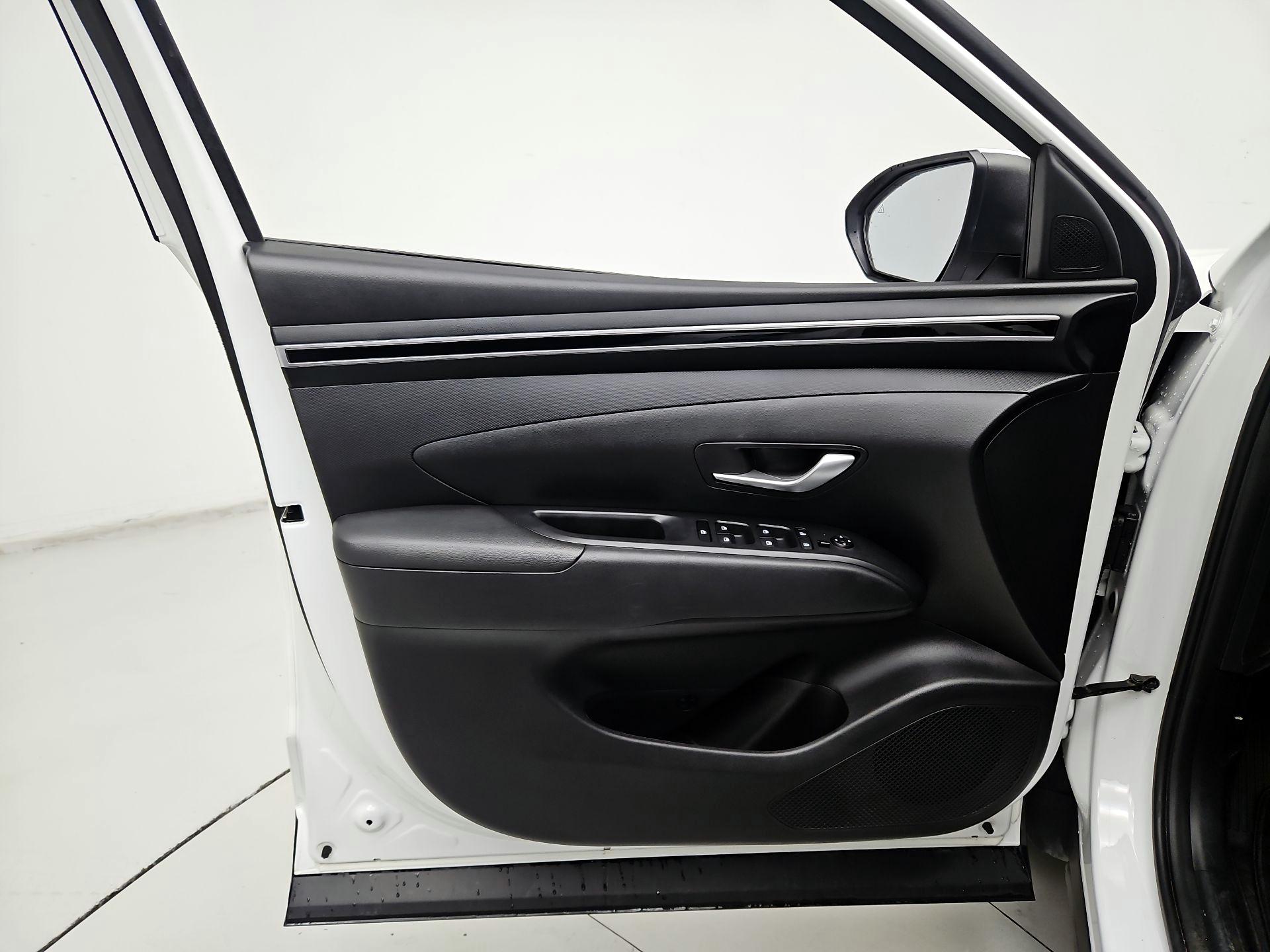 Thumbnail: 2022 Hyundai Santa Cruz - 12