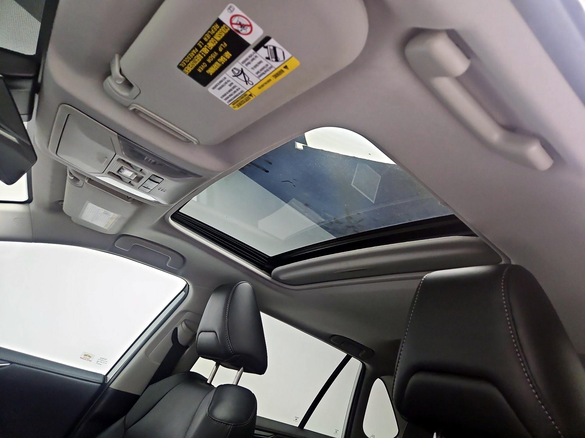 Thumbnail: 2019 Toyota RAV4 - 20