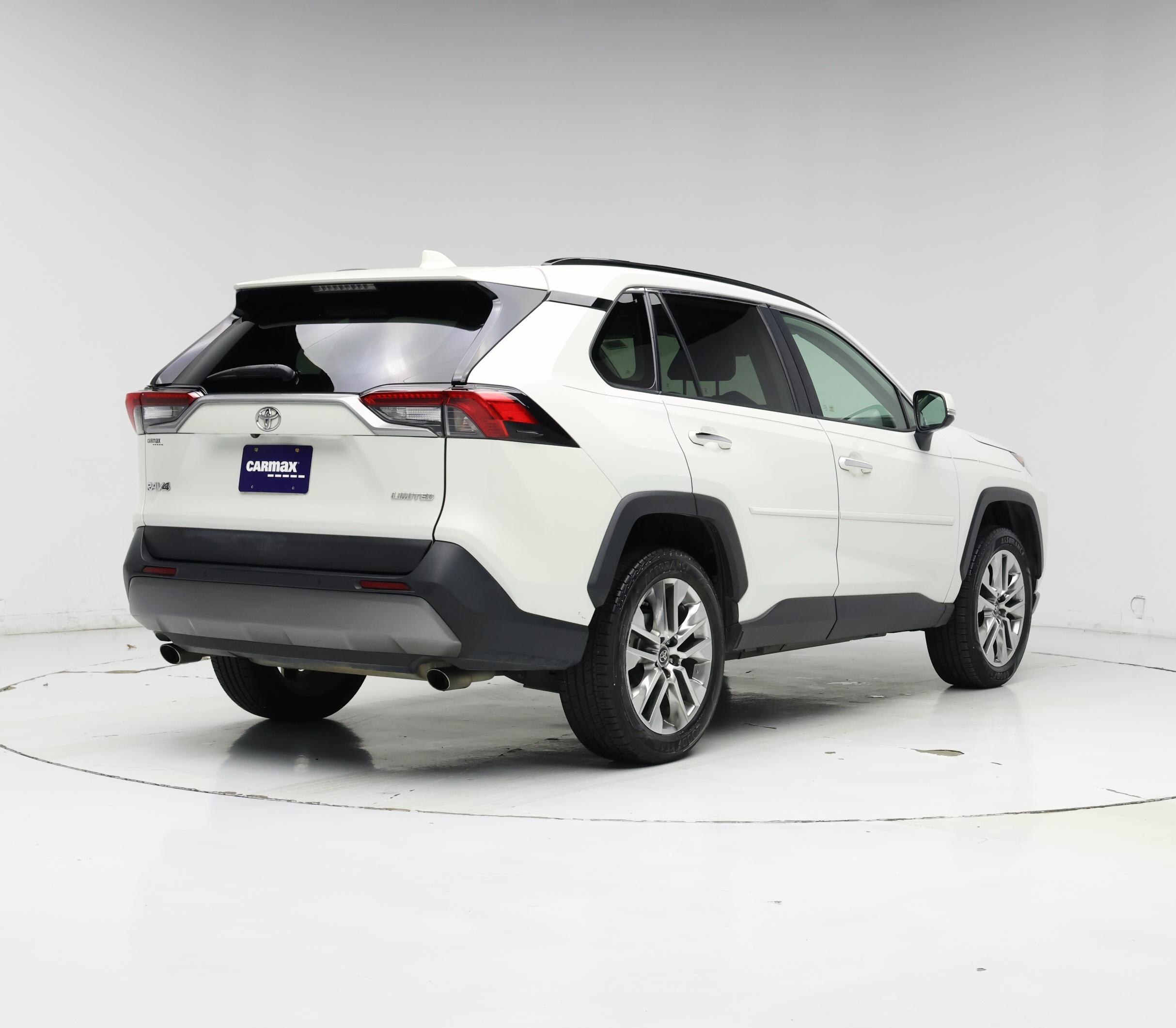 Thumbnail: 2019 Toyota RAV4 - 6