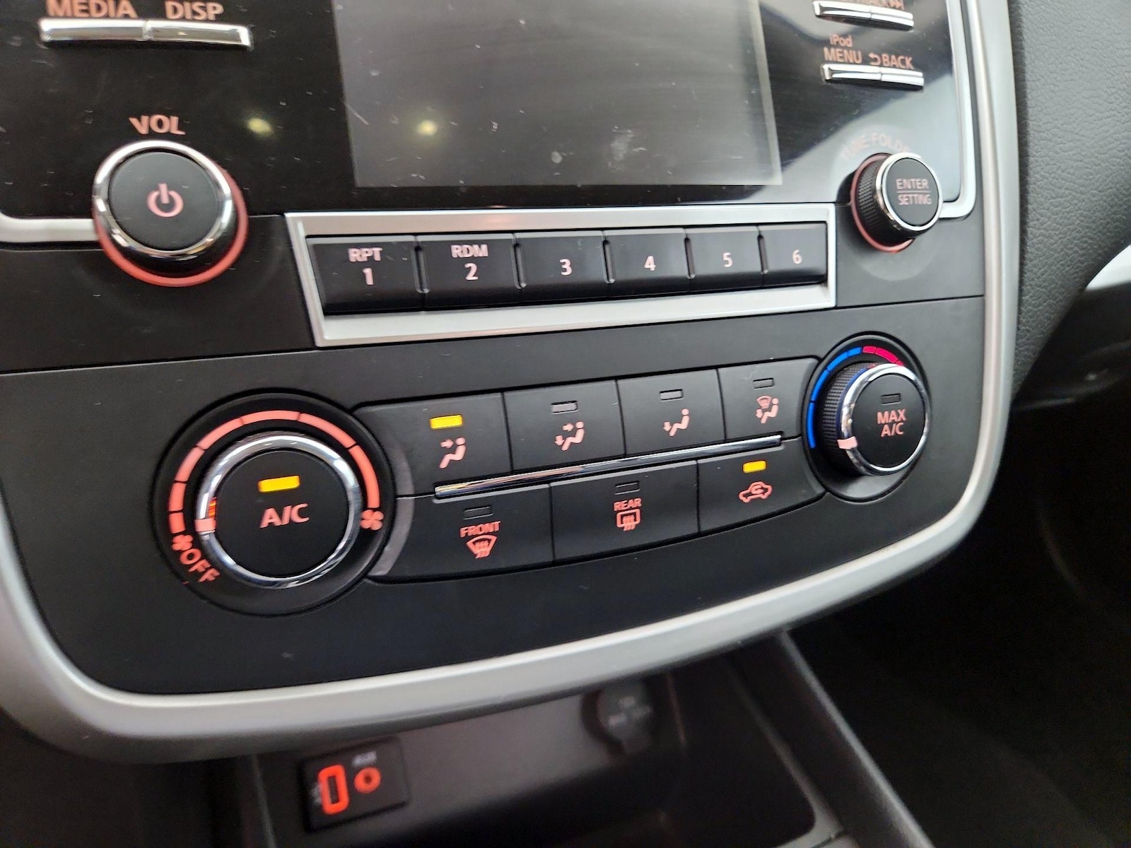 2017 Nissan Altima SR - Photo 16