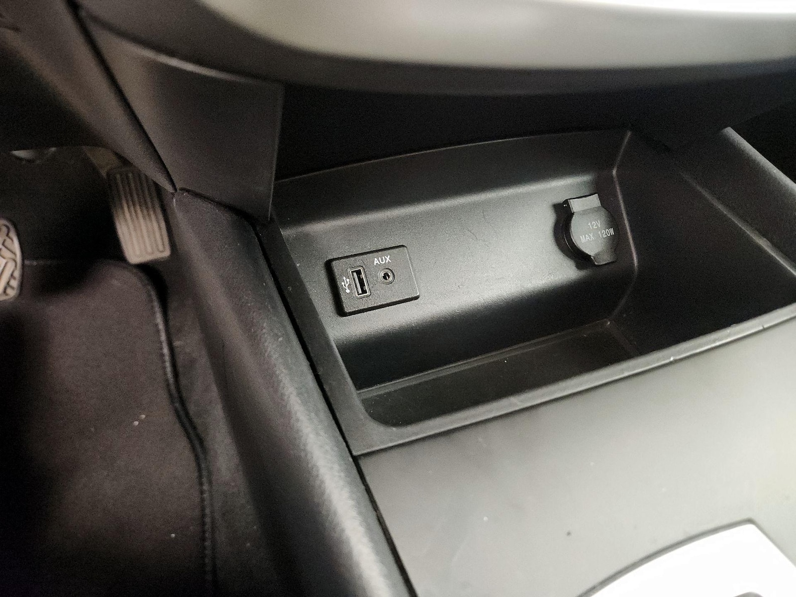 2017 Nissan Altima SR - Photo 18