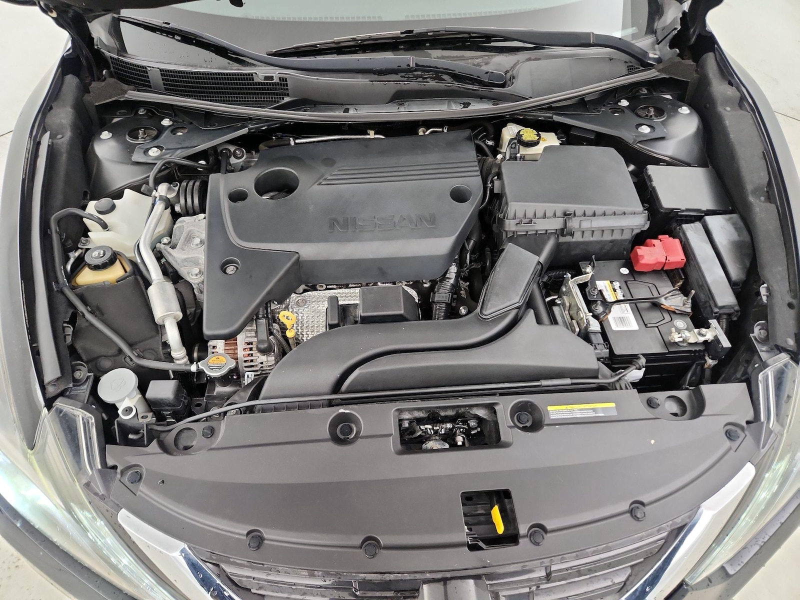 2017 Nissan Altima SR - Photo 21